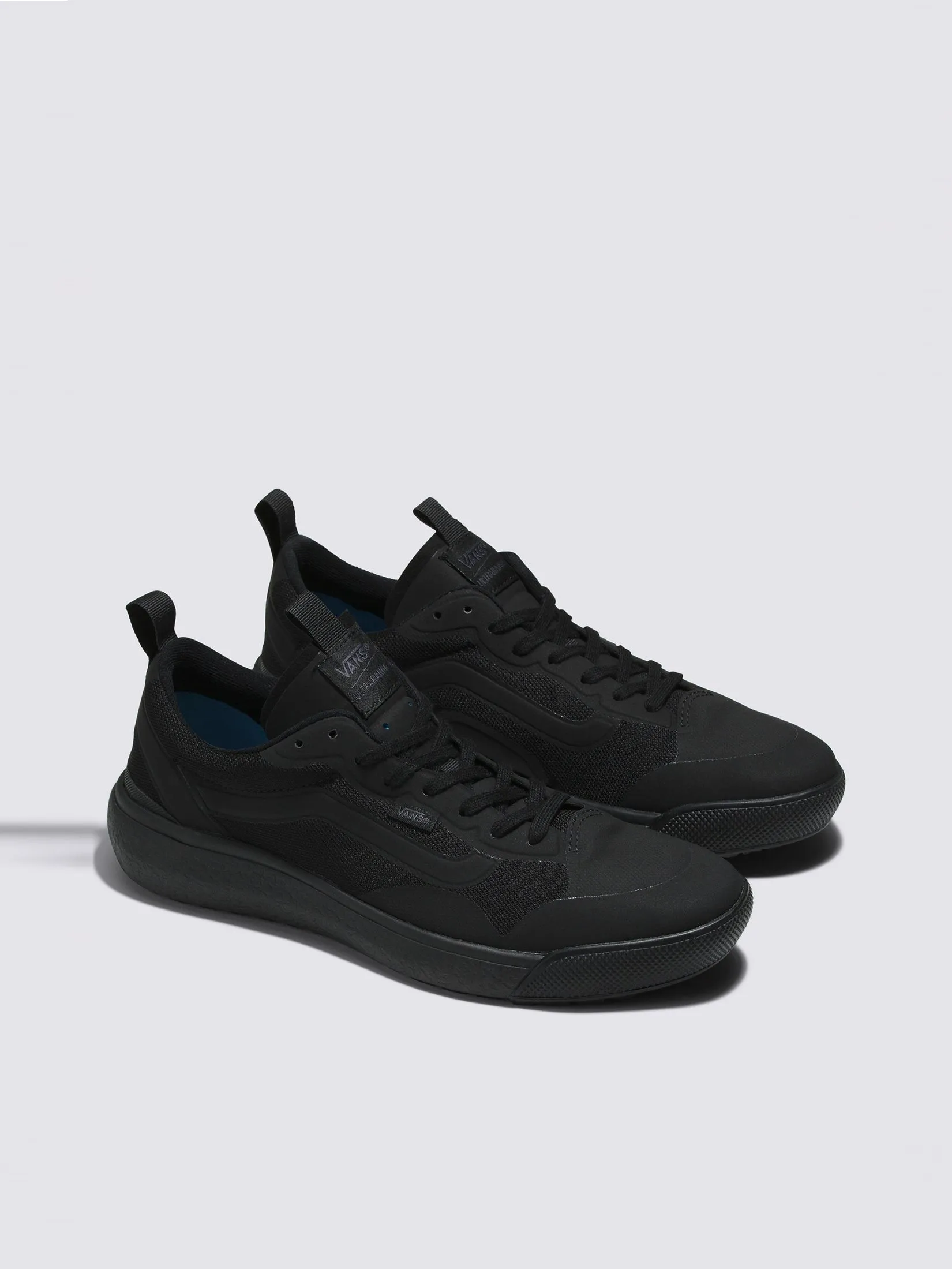 VANS Unisex Sneakers  Ultrarange Exo Black Black VANS Unisex Sneakers  Ultrarange Exo Black Black