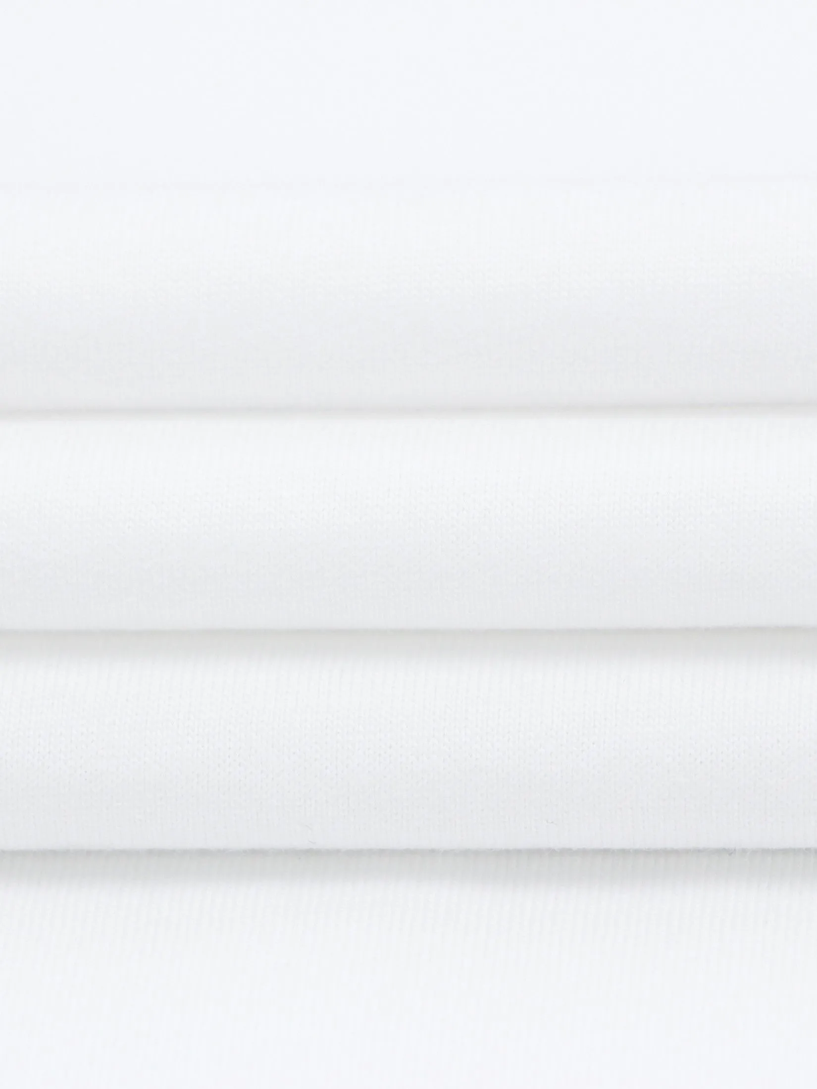 GIORDANO Men's Slim Cotton Embroidery Tee (Classic Man) White GIORDANO Men's Slim Cotton Embroidery Tee (Classic Man) White