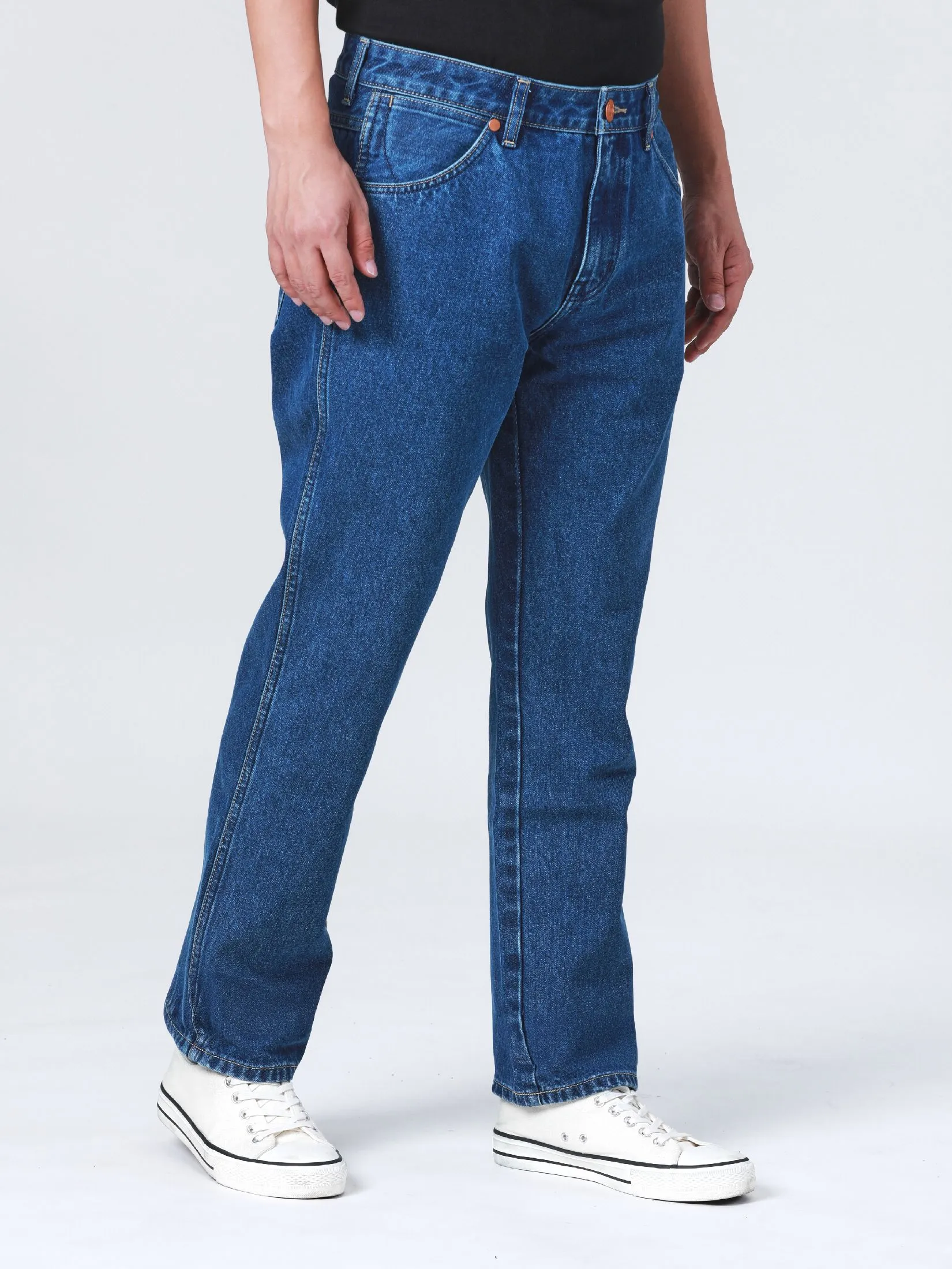 WRANGLER Men's Jeans Mid Greensboro Fit Mid Indigo WRANGLER Men's Jeans Mid Greensboro Fit Mid Indigo