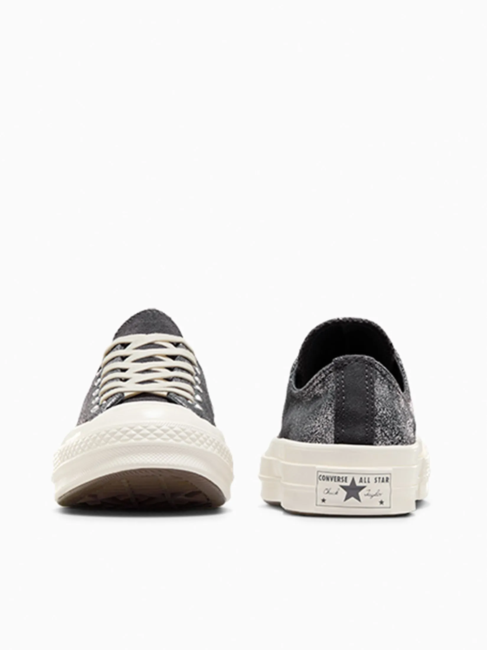 CONVERSE Women Sneakers Chuck 70 Pretty Patina Ox Silver/Black CONVERSE Women Sneakers Chuck 70 Pretty Patina Ox Silver/Black