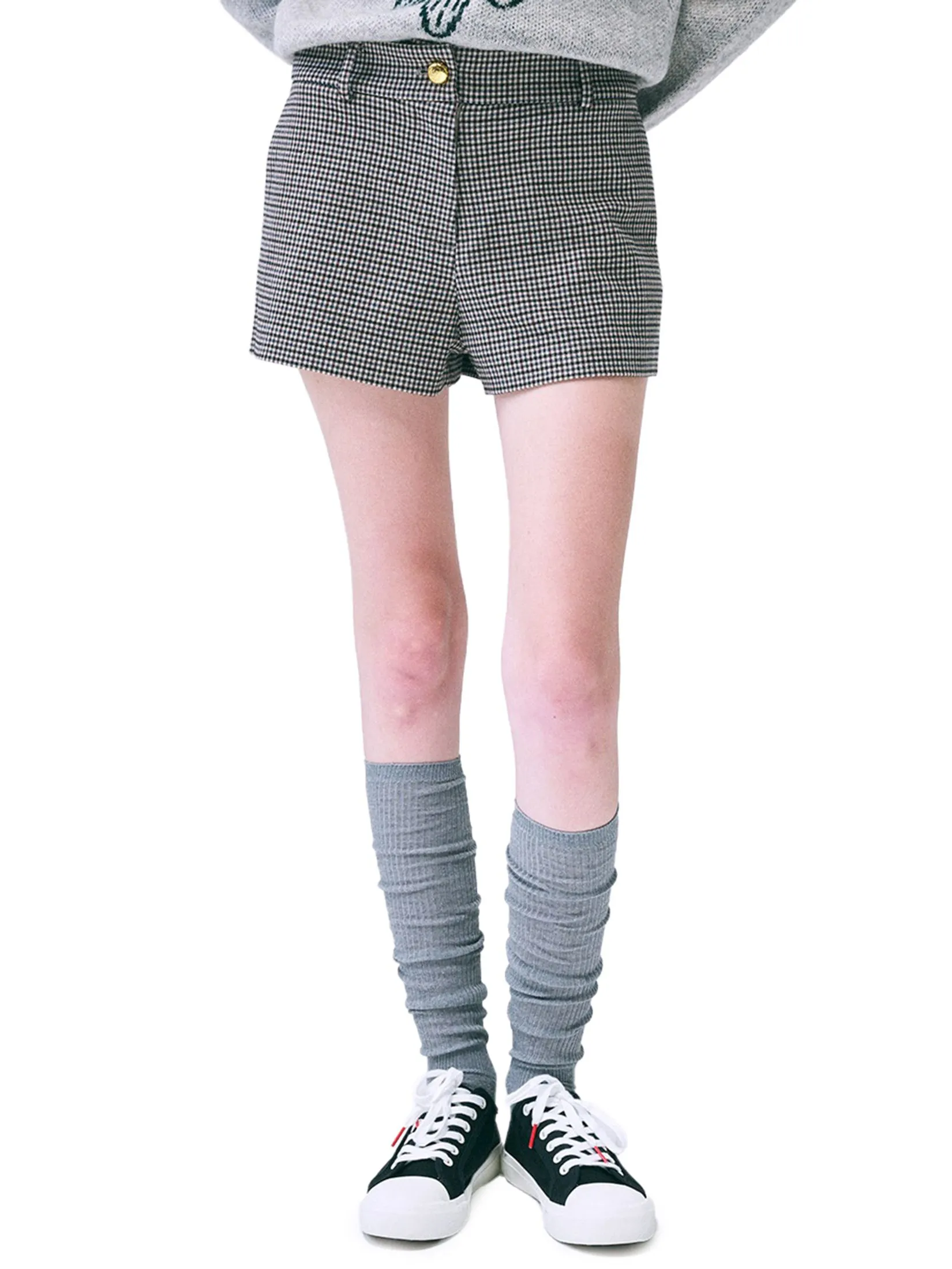 MARDI MERCREDI ACTIF Gold Button Mid Rise Shorts Square Logo Wappen Beige Check MARDI MERCREDI ACTIF Gold Button Mid Rise Shorts Square Logo Wappen Beige Check