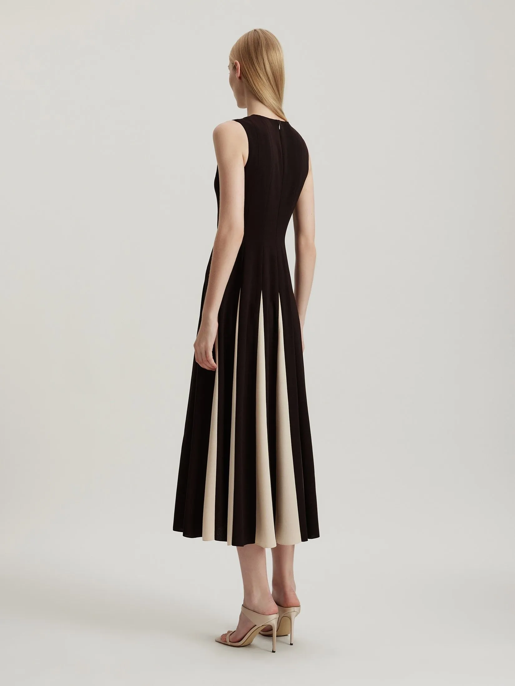 ASAVA ( AW24 )Jocelyn Sleeveless Women Dress Brown ASAVA ( AW24 )Jocelyn Sleeveless Women Dress Brown