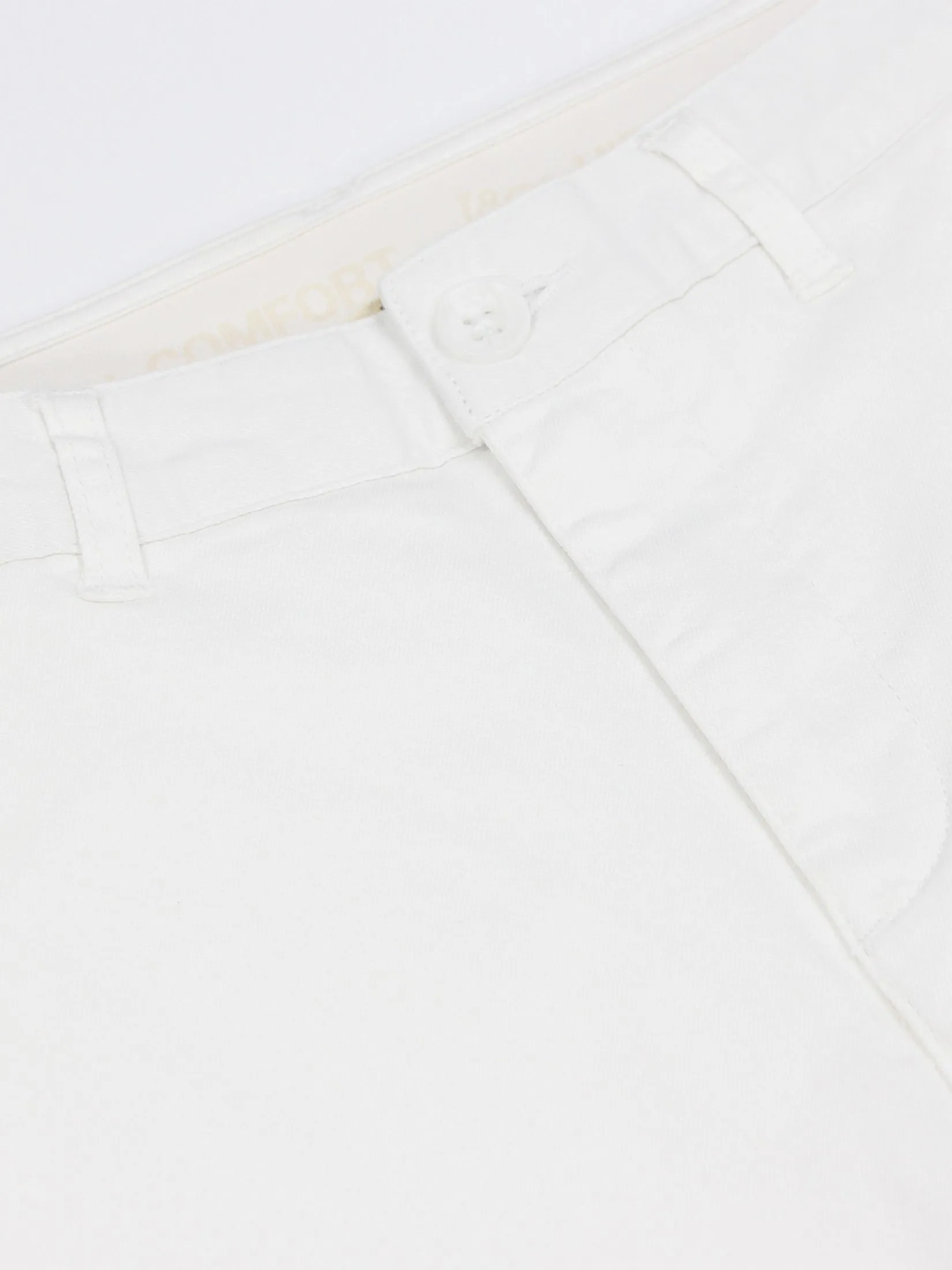 GIORDANO Women's Regular Khaki Pants (180° Elastic Waist) White GIORDANO Women's Regular Khaki Pants (180° Elastic Waist) White