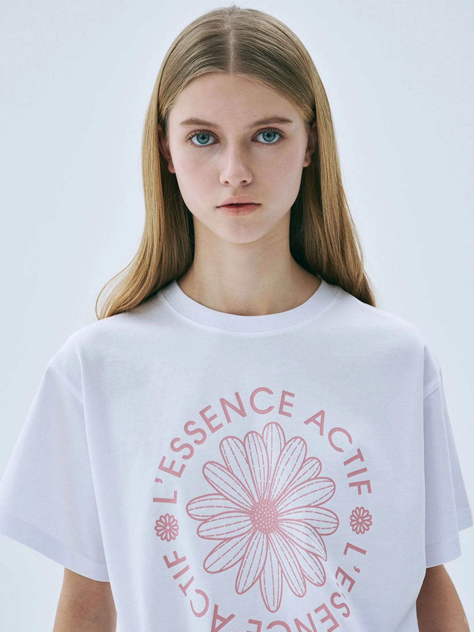 MARDI MERCREDI ACTIF T-Shirt Actif Emblem White Pink F MARDI MERCREDI ACTIF T-Shirt Actif Emblem White Pink F