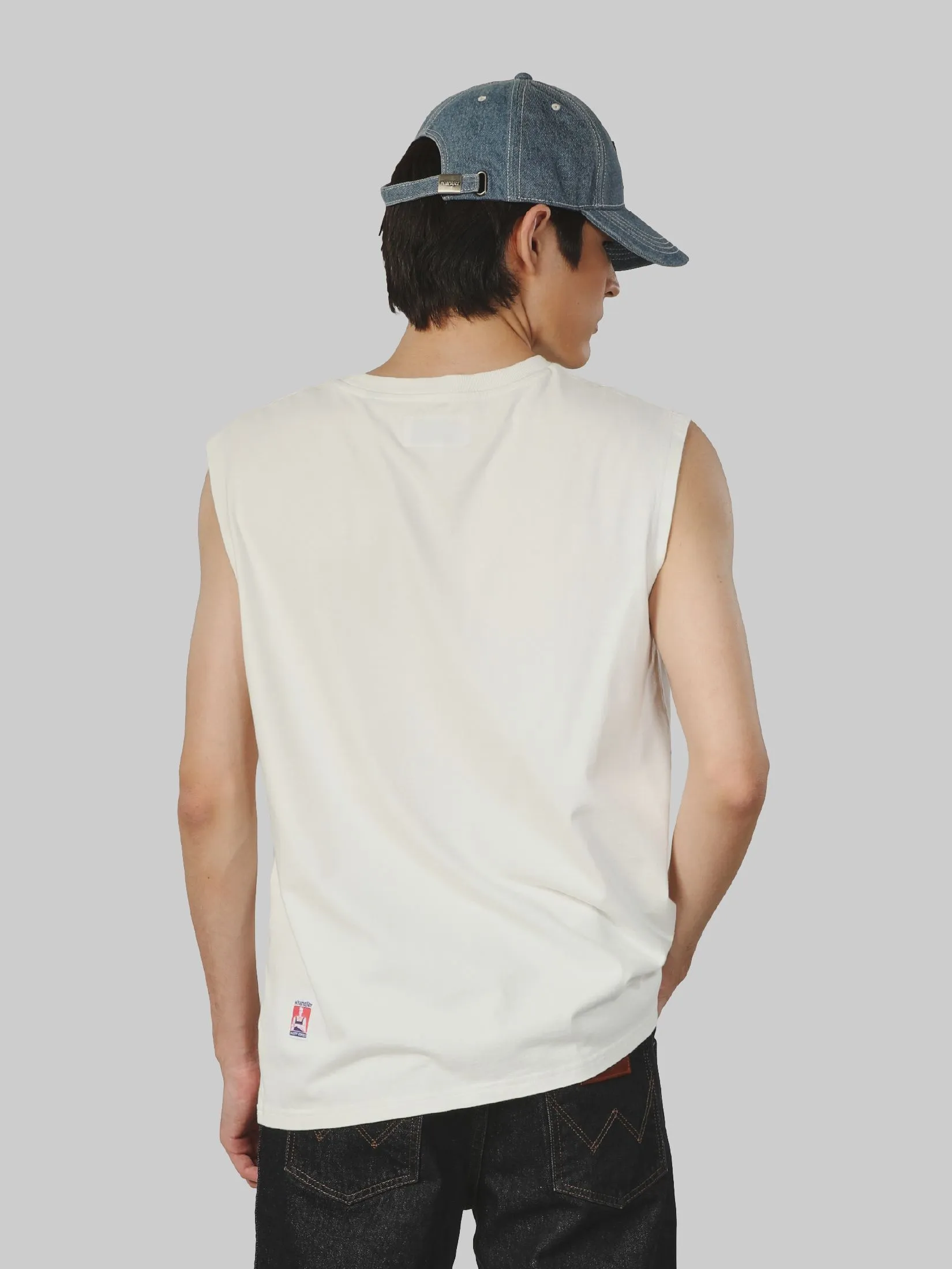 WRANGLER Men's Sleeveless Tee Casey Jones Collection Regular Fit Off-White WRANGLER Men's Sleeveless Tee Casey Jones Collection Regular Fit Off-White