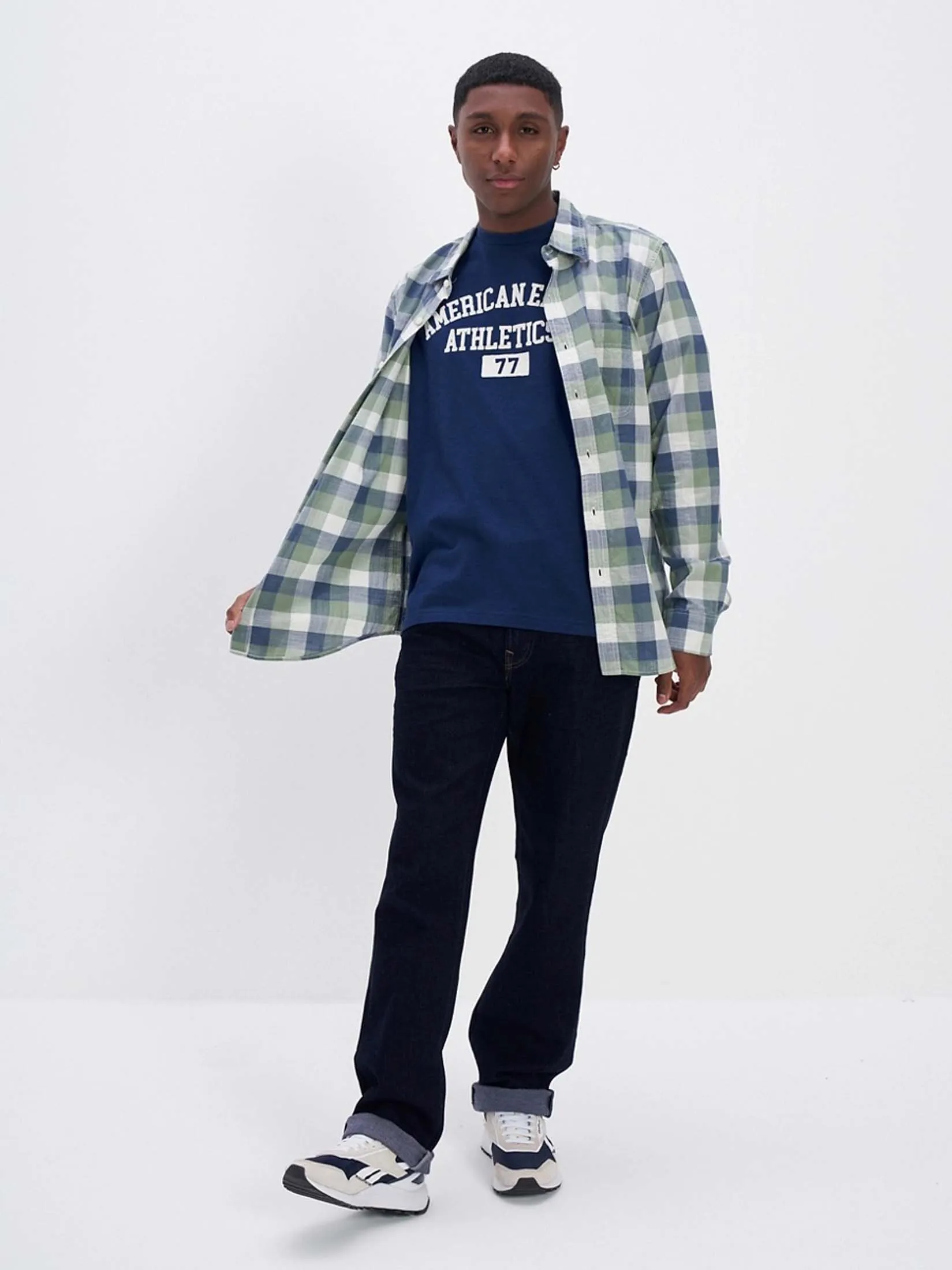 American Eagle MEN G ELEV INTL SS SET IN TEE- PC DYE + SERIOUSLY SOFT 410 NAVY American Eagle MEN G ELEV INTL SS SET IN TEE- PC DYE + SERIOUSLY SOFT 410 NAVY