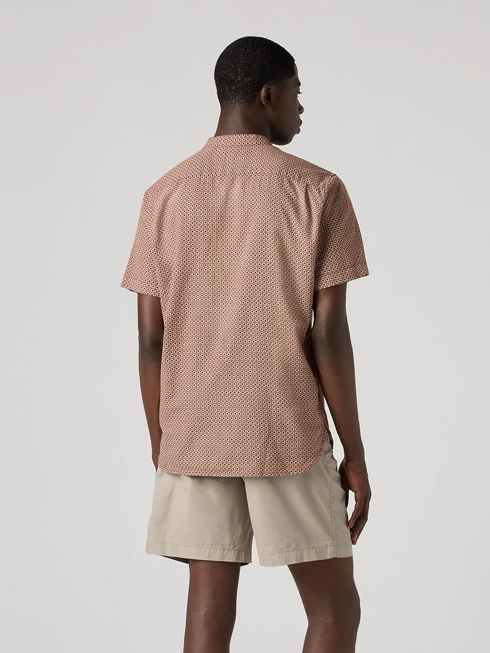 LEVI'S Men's Short-Sleeve Banded Collar Shirt Red LEVI'S Men's Short-Sleeve Banded Collar Shirt Red