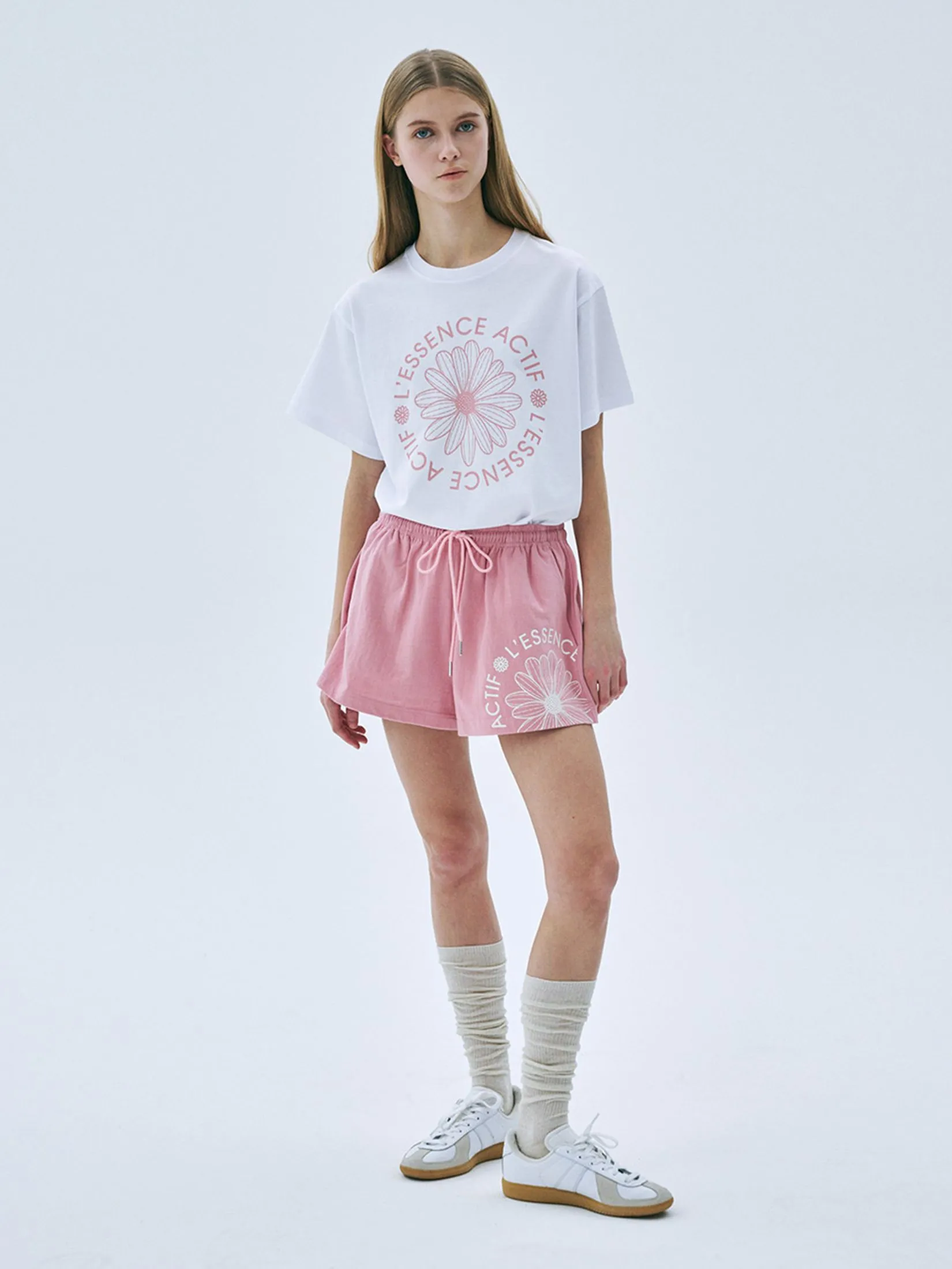 MARDI MERCREDI ACTIF Cotton Shorts Actif Emblem Pink Ivory F MARDI MERCREDI ACTIF Cotton Shorts Actif Emblem Pink Ivory F