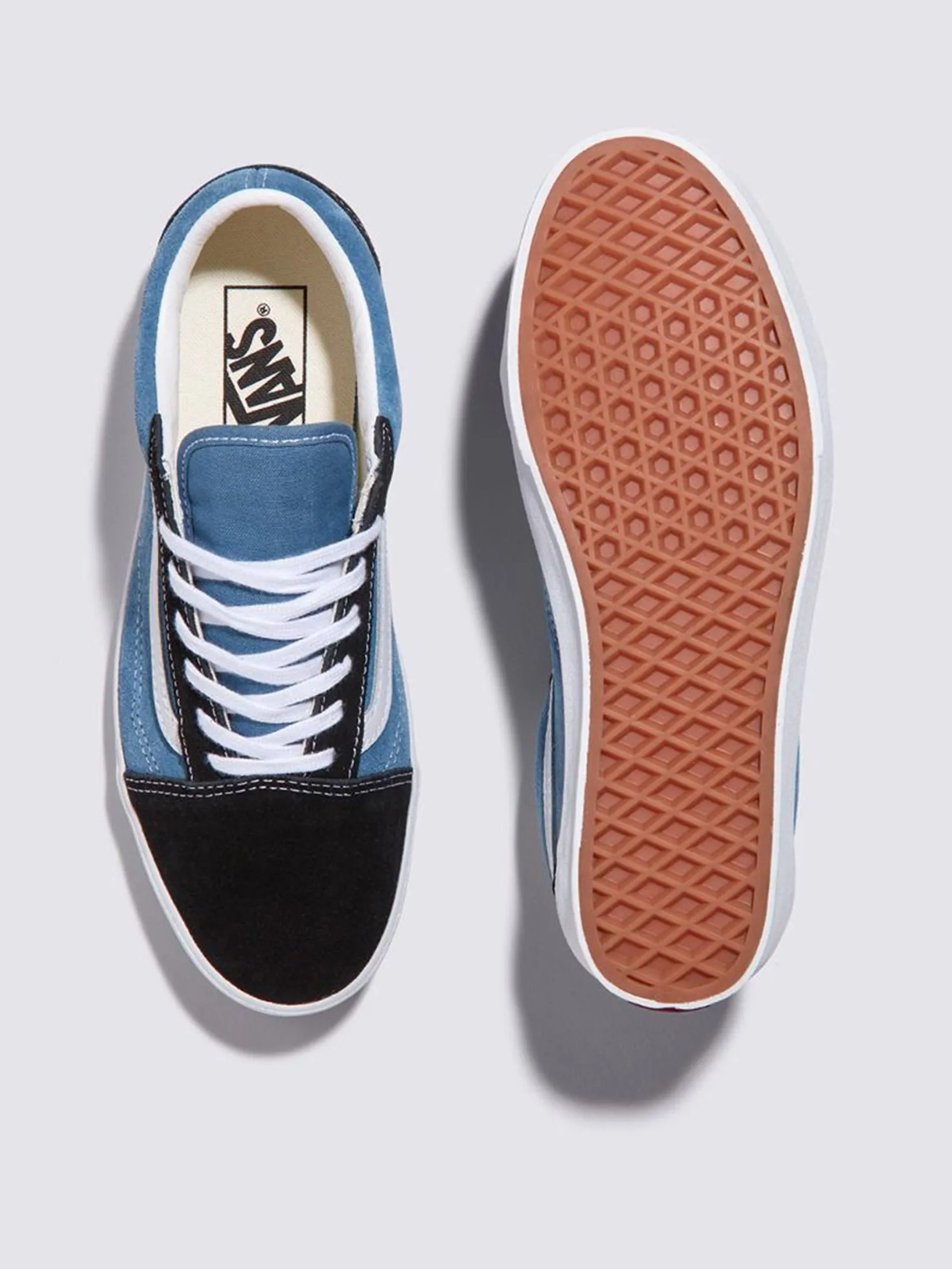 VANS Unisex Sneakers Old Skool Lowpro / Navy VANS Unisex Sneakers Old Skool Lowpro / Navy