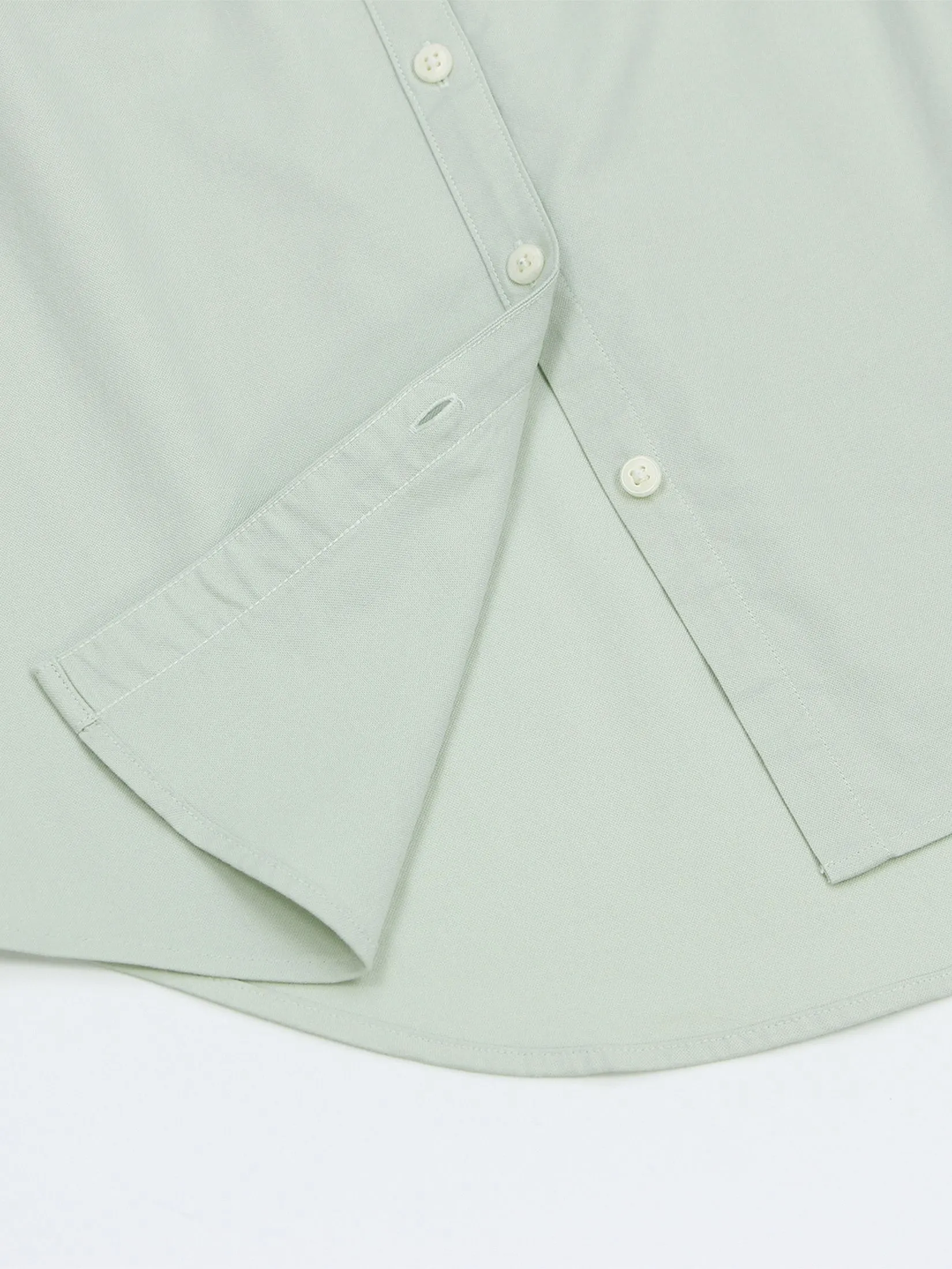 GIORDANO Women's Embroidery Oxford Shirts (Classic Man) Light Green GIORDANO Women's Embroidery Oxford Shirts (Classic Man) Light Green