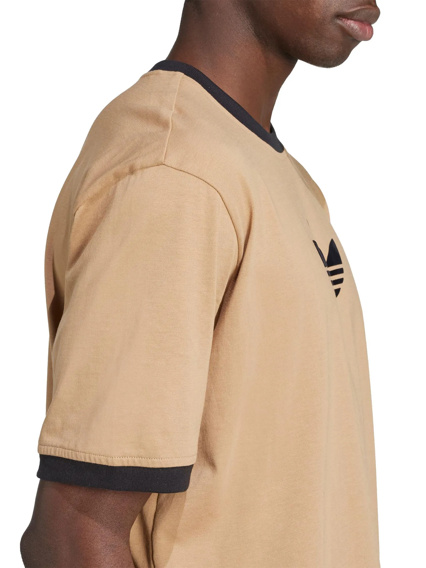ADIDAS Men T-Shirt Adidas Adicolor Loose 2000S Cali JX1516 Beige / Cardboard / Black ADIDAS Men T-Shirt Adidas Adicolor Loose 2000S Cali JX1516 Beige / Cardboard / Black