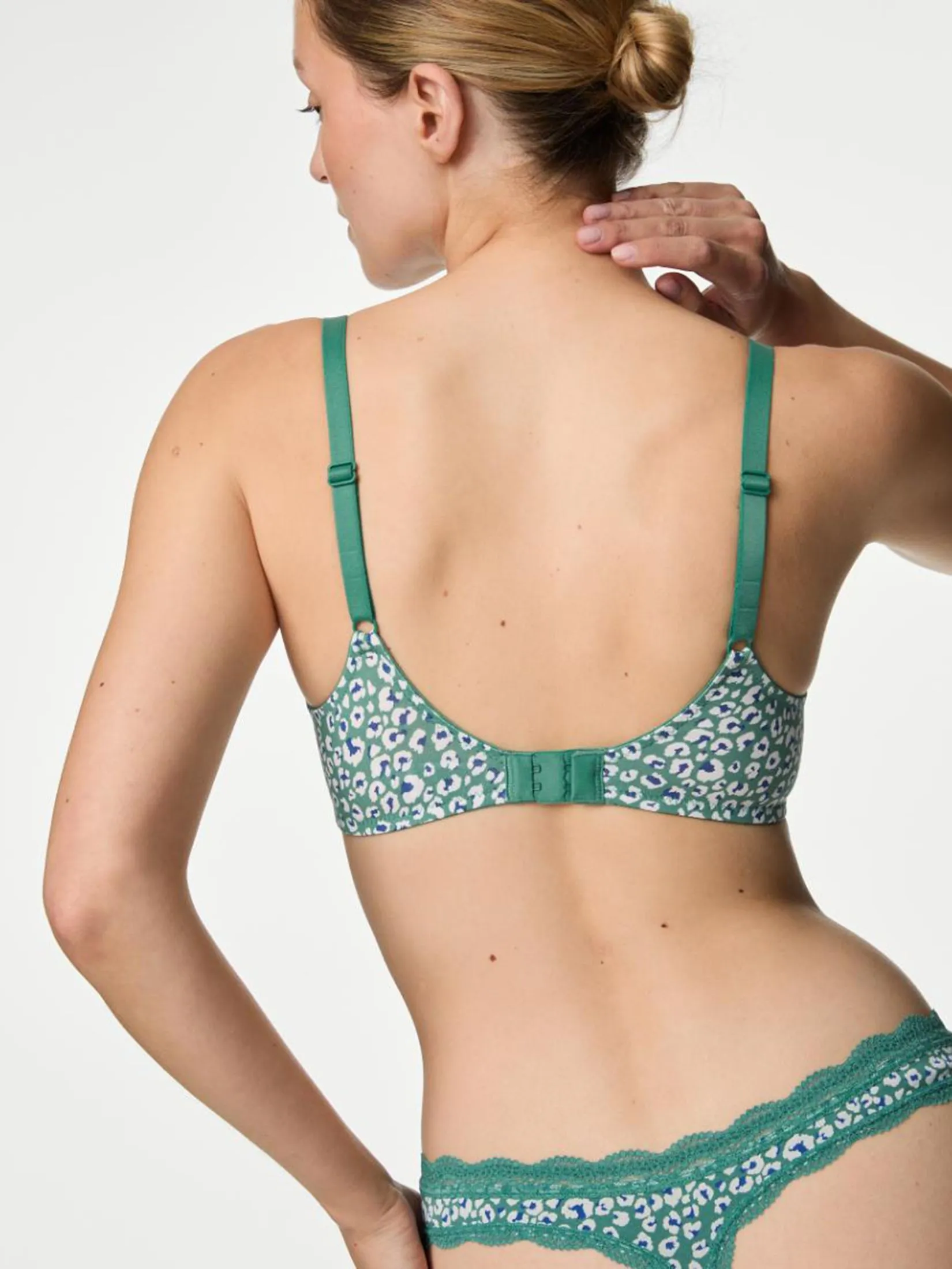 MARKS & SPENCER Women T-Shirt Bra 3pk Cotton Rich Wired Sea Green MARKS & SPENCER Women T-Shirt Bra 3pk Cotton Rich Wired Sea Green