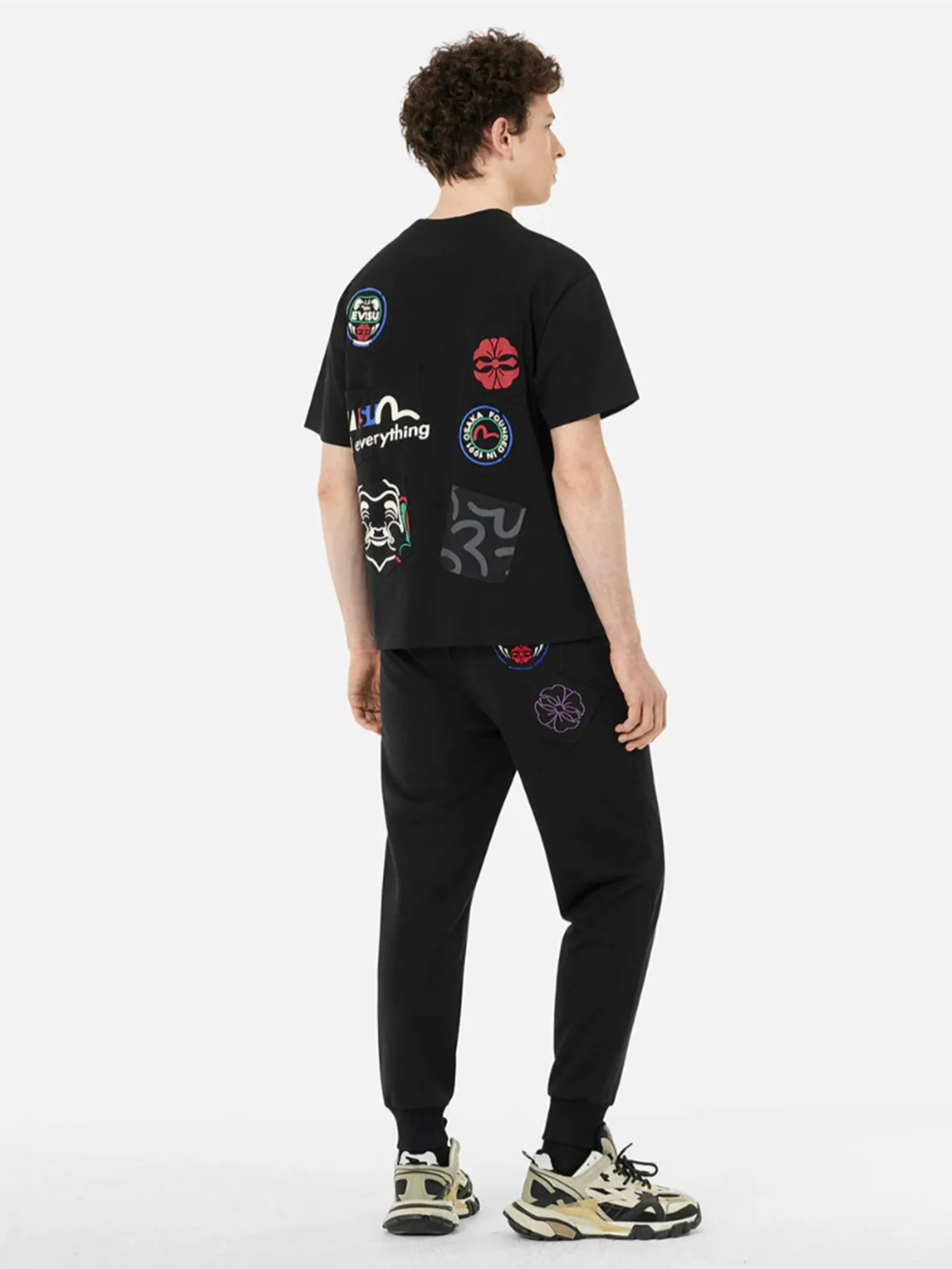 EVISU Men T-Shirt Multi-Pocket and Multi-Print Detail Relax Fit EVISU Men T-Shirt Multi-Pocket and Multi-Print Detail Relax Fit