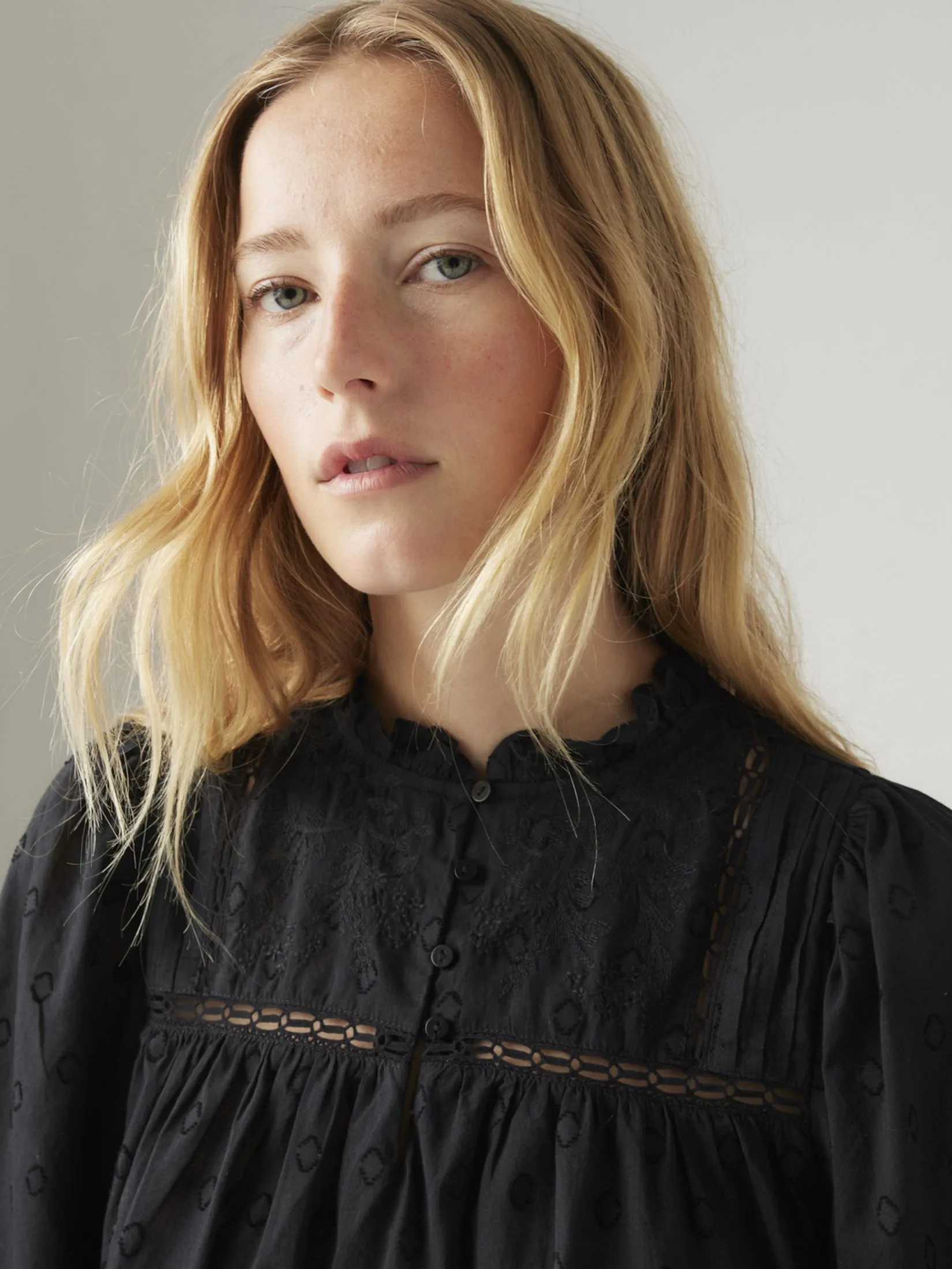 LEVI'S Women's Lucia Blouse Black LEVI'S Women's Lucia Blouse Black