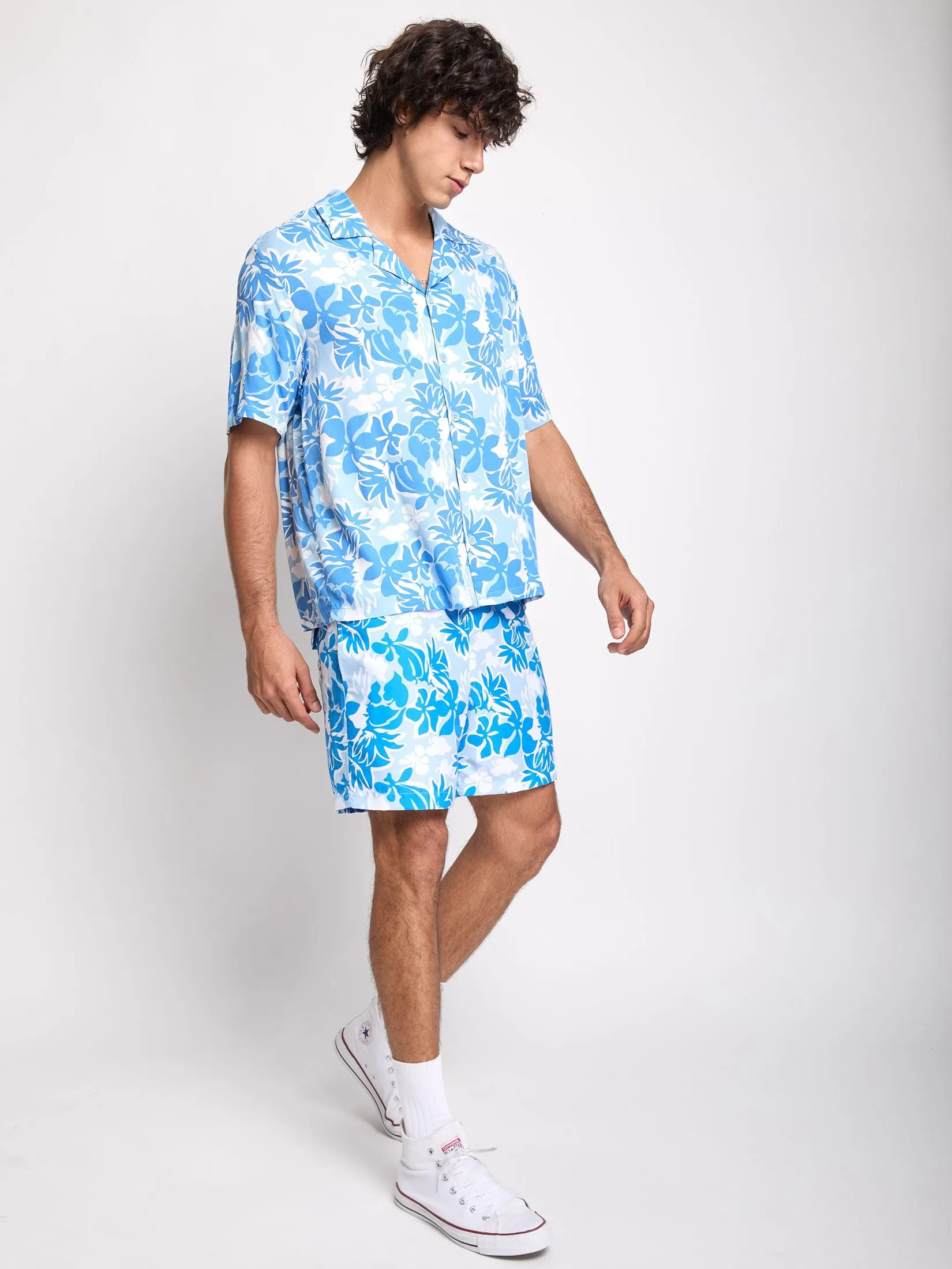 DEFRY 01 Men Shirt Short Sleeves Hawaiian Style Navy DEFRY 01 Men Shirt Short Sleeves Hawaiian Style Navy