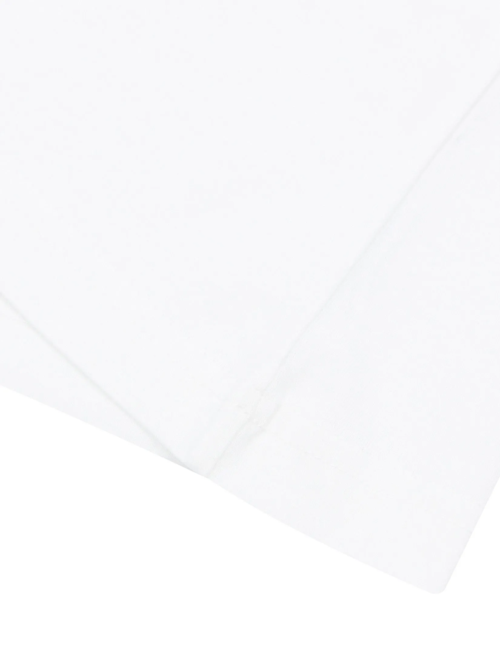 GIORDANO Men's Slim Cotton Embroidery Tee (Classic Man) White GIORDANO Men's Slim Cotton Embroidery Tee (Classic Man) White