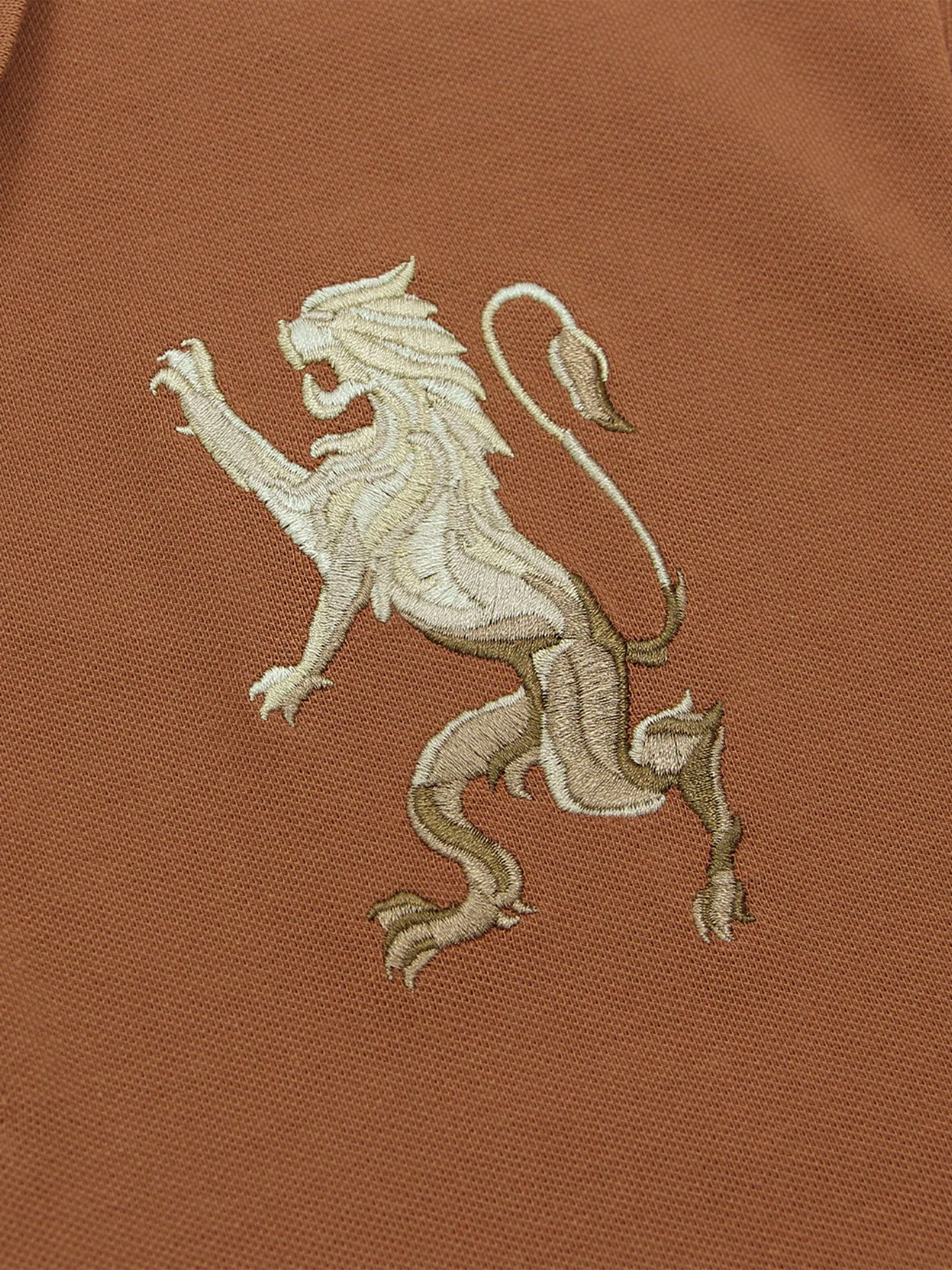 GIORDANO Men's Lycra Pique Embroidery Polo (3D Lion) Mocha bisque brown GIORDANO Men's Lycra Pique Embroidery Polo (3D Lion) Mocha bisque brown
