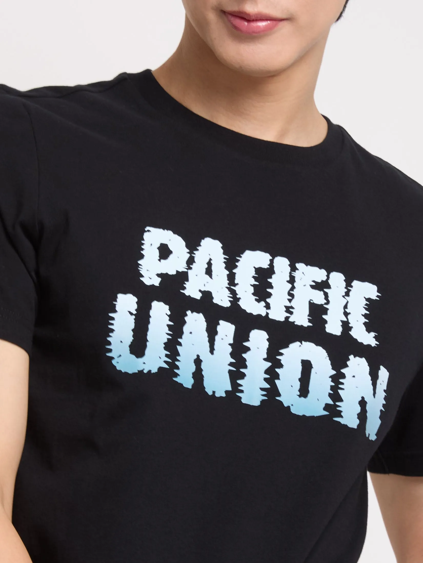 PACIFIC UNION Men T-Shirt Short Sleeves Logo Printed PACIFIC UNION Men T-Shirt Short Sleeves Logo Printed