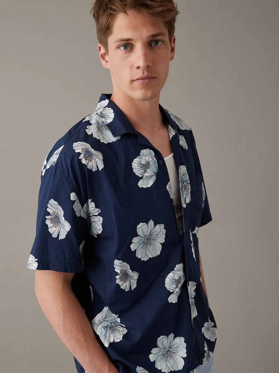 American Eagle MEN BENNY FLORAL OVERSIZED COTTON RAYON SHIRT 410 NAVY American Eagle MEN BENNY FLORAL OVERSIZED COTTON RAYON SHIRT 410 NAVY