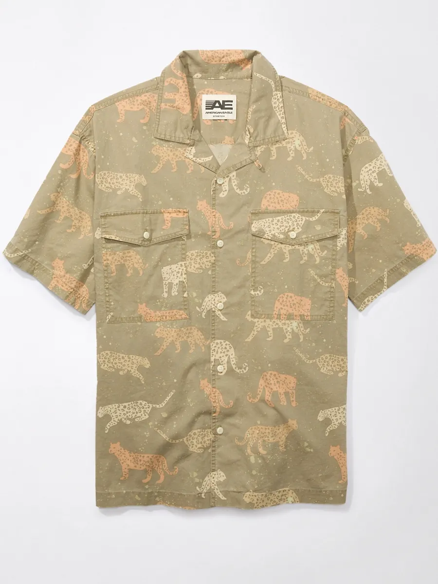 American Eagle MEN JOHNNY JAGUARS SS OVERSIZED 2 PKT CAMP COLLAR STAFFORD FADE SHIRT 339 HIKER OLIVE