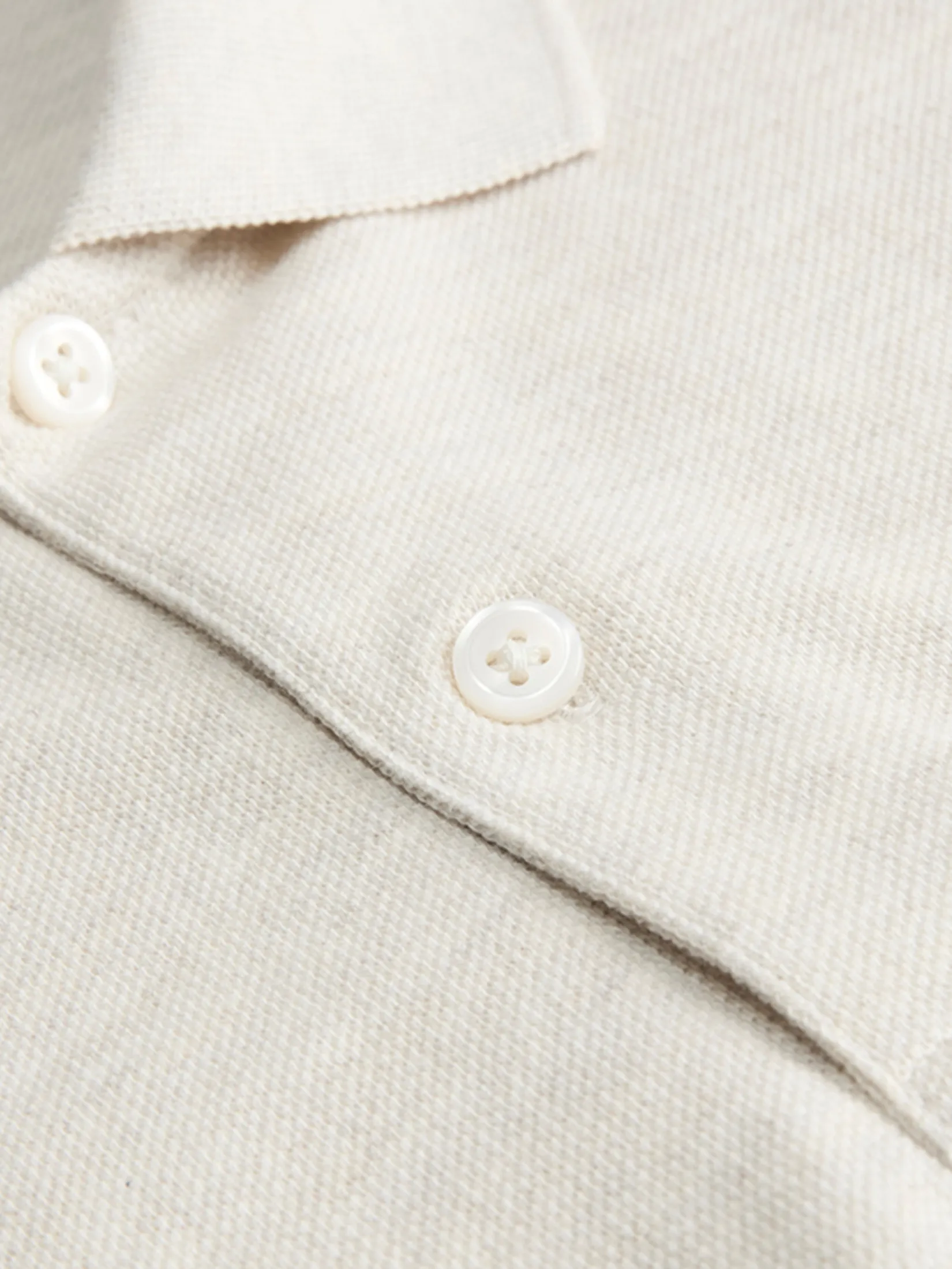 GIORDANO Men s Online Exclusive Pique Polo Shirt (Korea) Oatmeal Khaki GIORDANO Men s Online Exclusive Pique Polo Shirt (Korea) Oatmeal Khaki