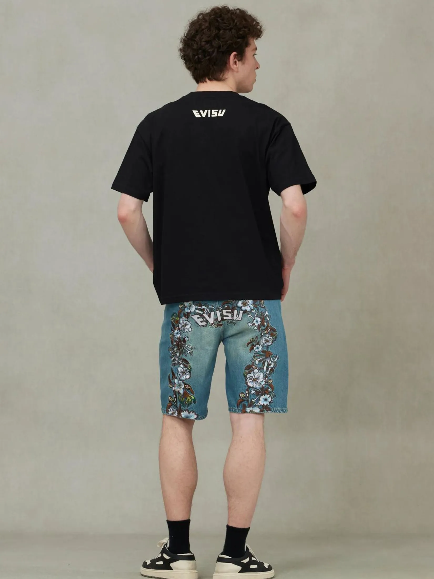 EVISU Men T-Shirt Playful Seagull Embroidery Relax Fit EVISU Men T-Shirt Playful Seagull Embroidery Relax Fit