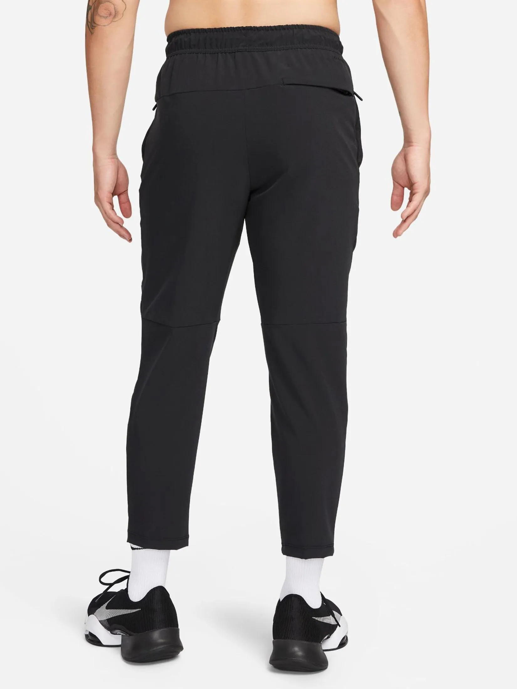 NIKE Men Joggers Dri-Fit Unlimited Black/Black/Black NIKE Men Joggers Dri-Fit Unlimited Black/Black/Black