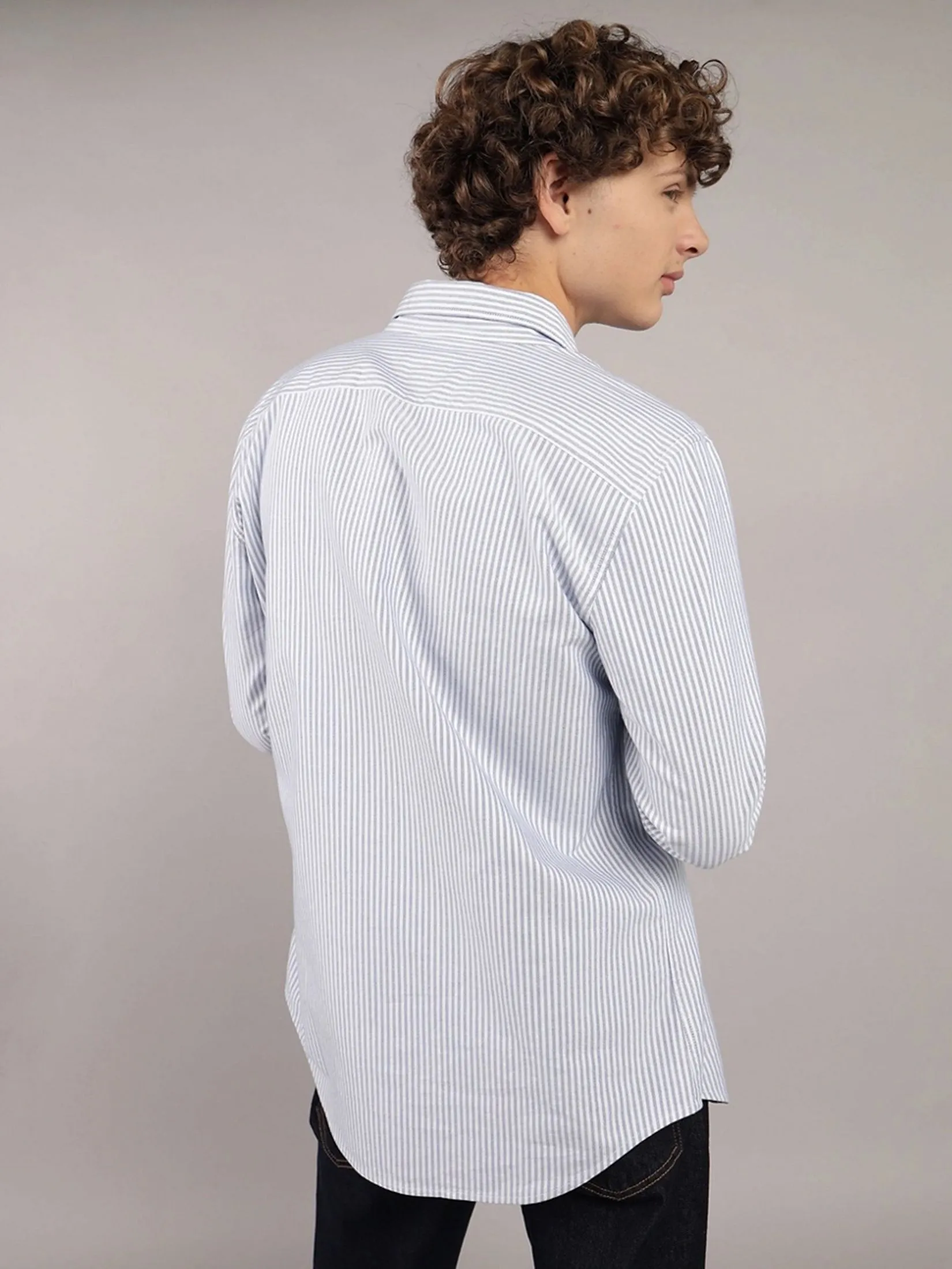 American Eagle MEN 2830 INT SF BD OXFORD SHIRT W EAGLE 401 LIGHT BLUE