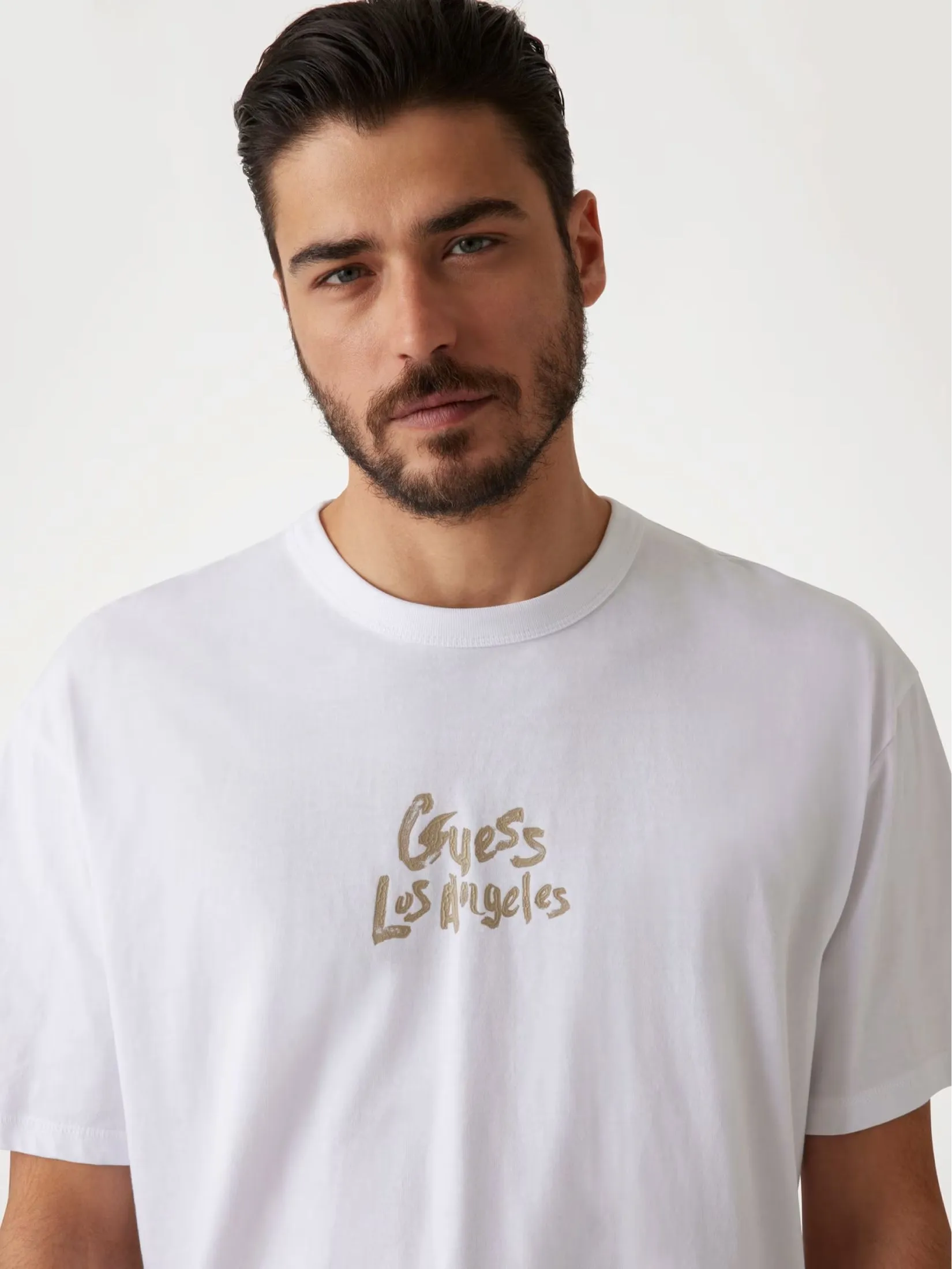 GUESS GUESS MEN Oversized Logo  T-Shirt  M5GI13K8FQ4  -  White GUESS GUESS MEN Oversized Logo  T-Shirt  M5GI13K8FQ4  -  White