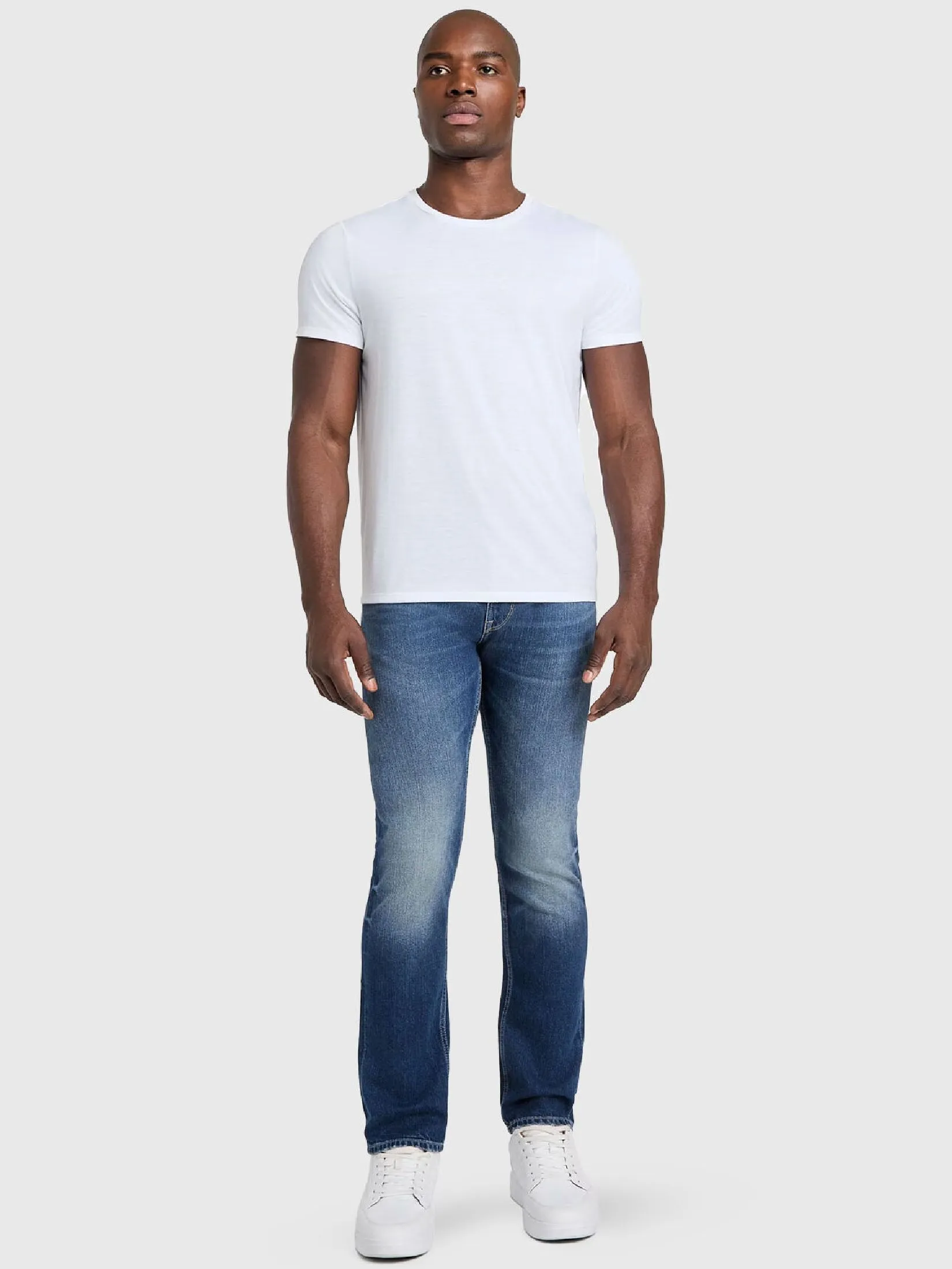 GUESS MEN Mid-Rise Regular Jeans M5GAR4D4Z80 - Denim