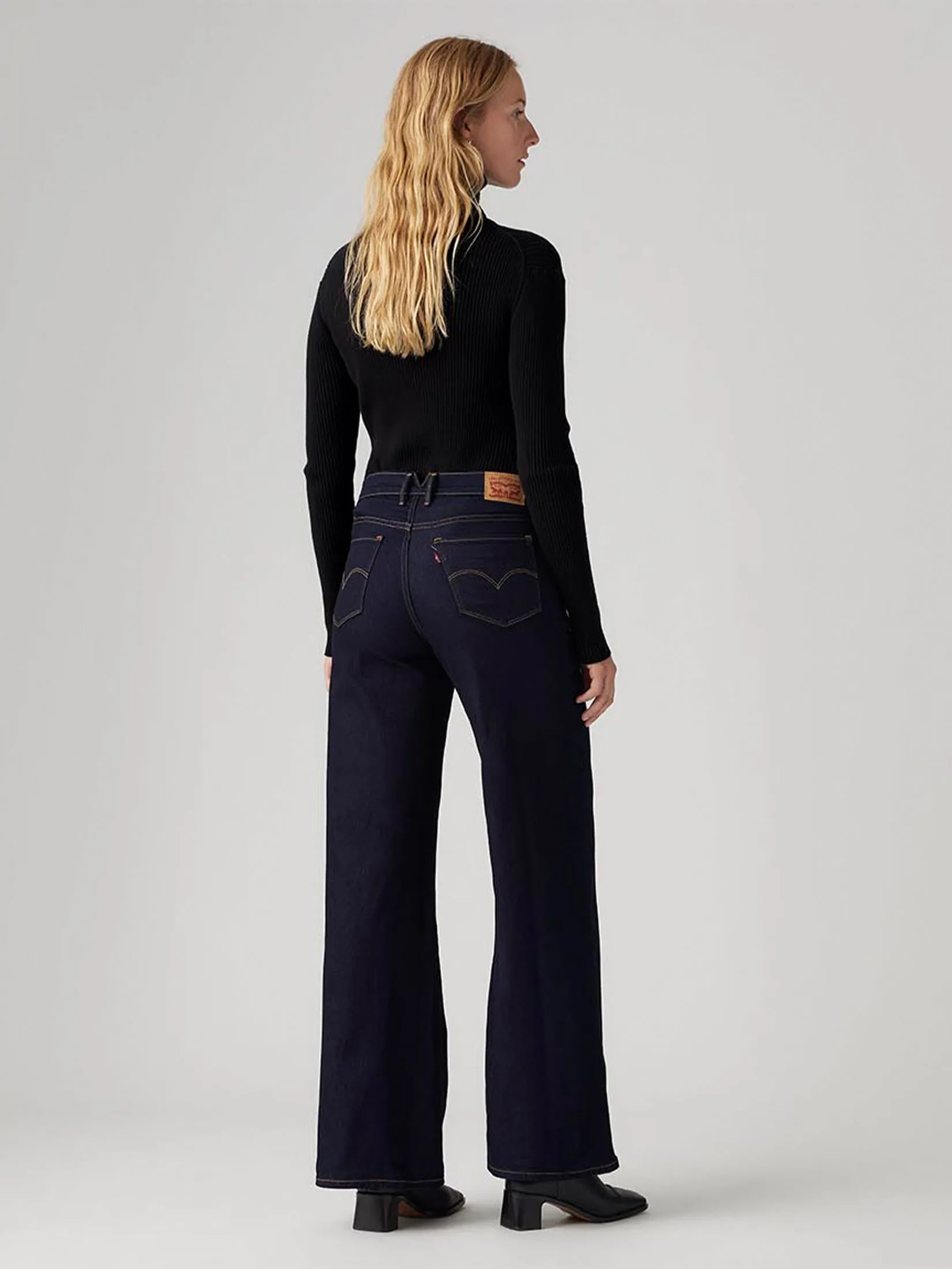 LEVI'S Women's 318 Shaping Wide-Leg Jeans Dark Blue