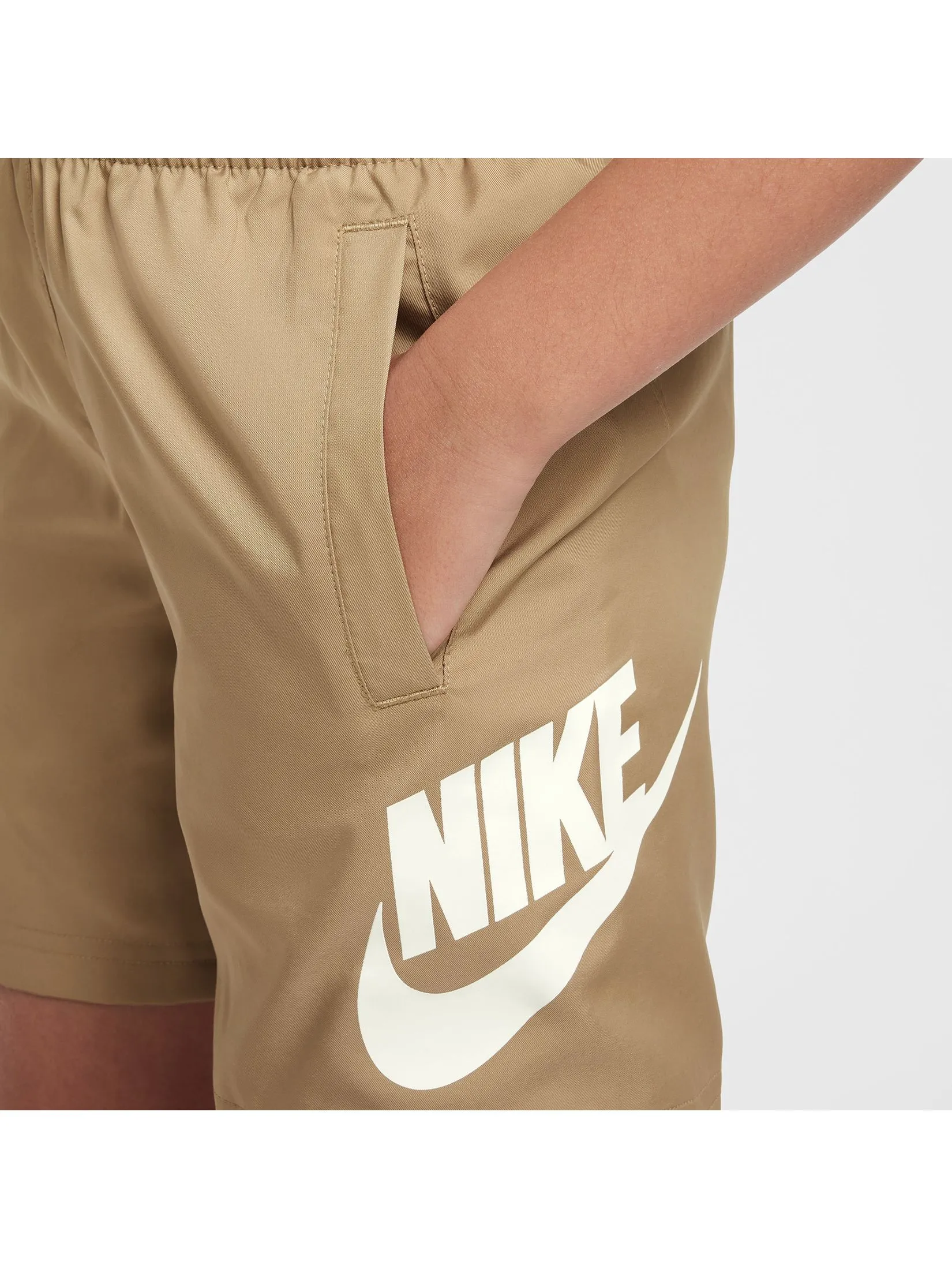 NIKE KIDS Unisex Kids Shorts Club Woven 6IN