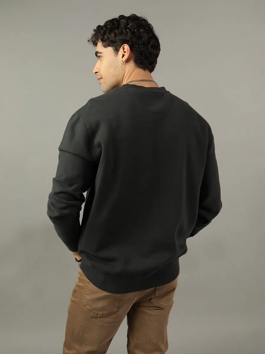 AMERICAN EAGLE MEN  INTL KI GRAPHIC CREW 167 WASHED BLACK