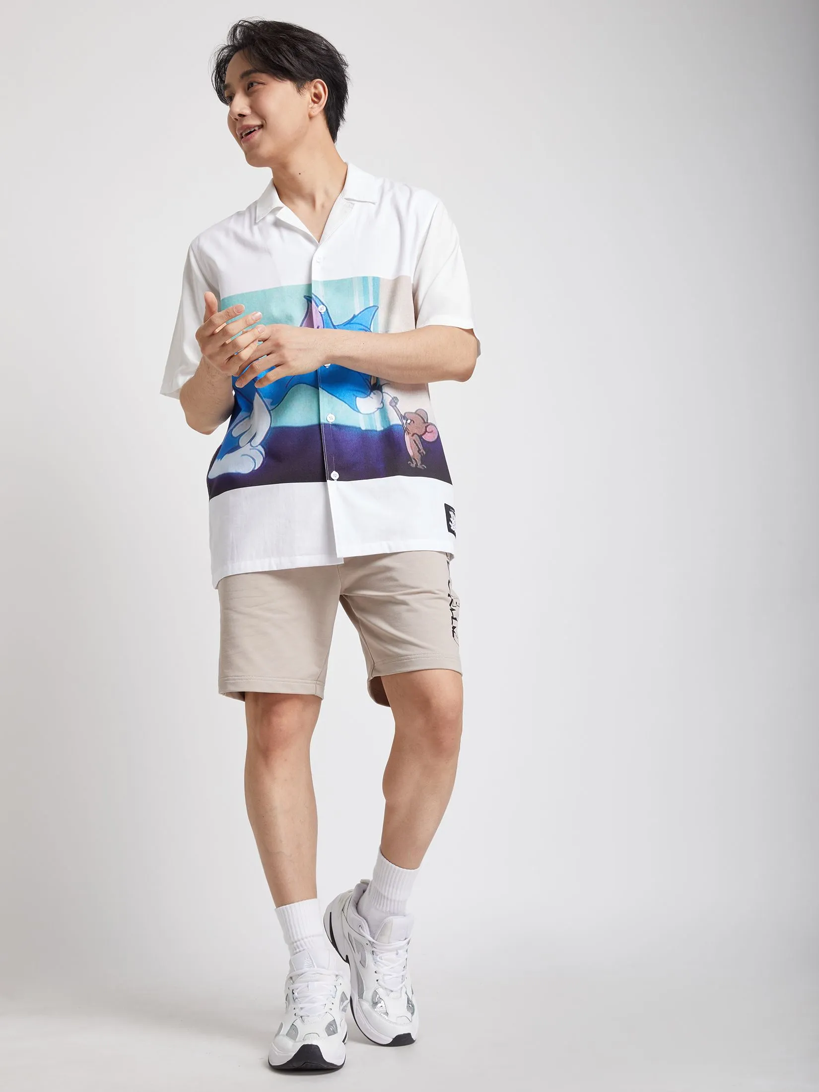 PACIFIC UNION Men Shirt Short Sleeve Oversize Tom and Jerry White