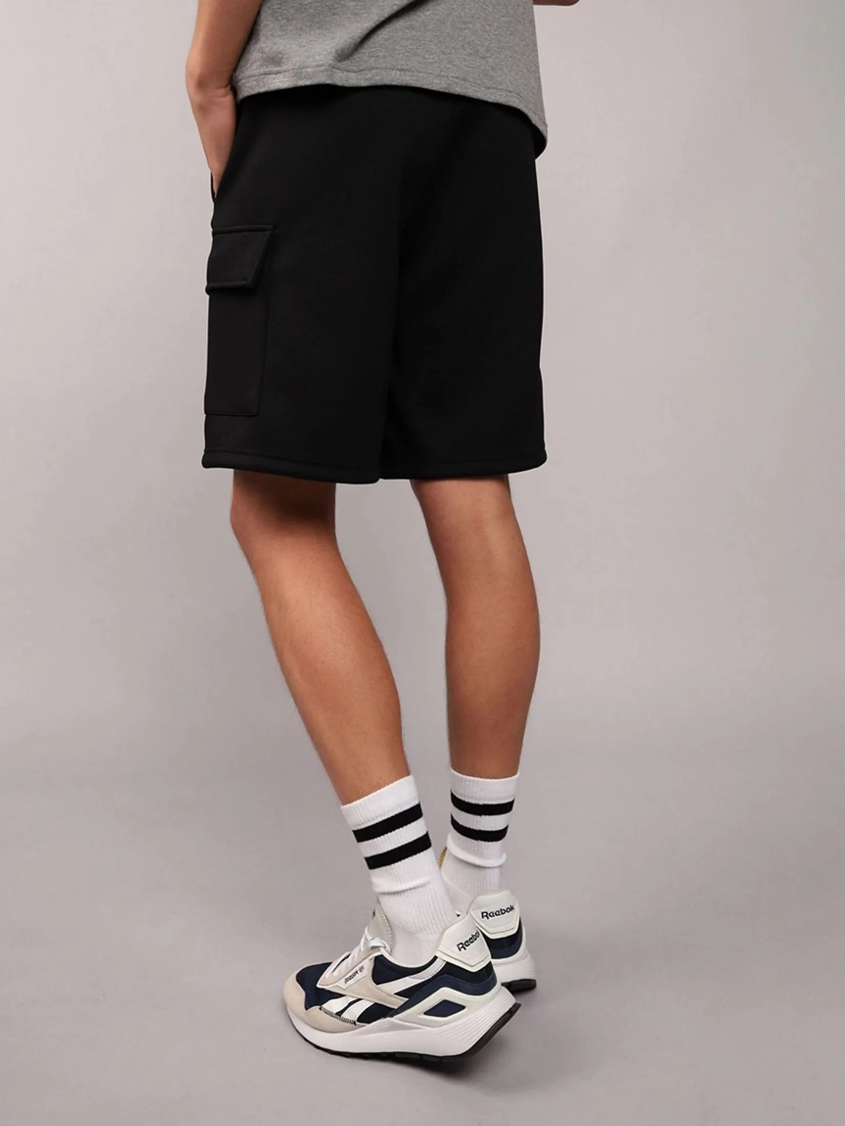 AMERICAN EAGLE MEN 7612 MANCHEGO CARGO SHORT 001 BLACK