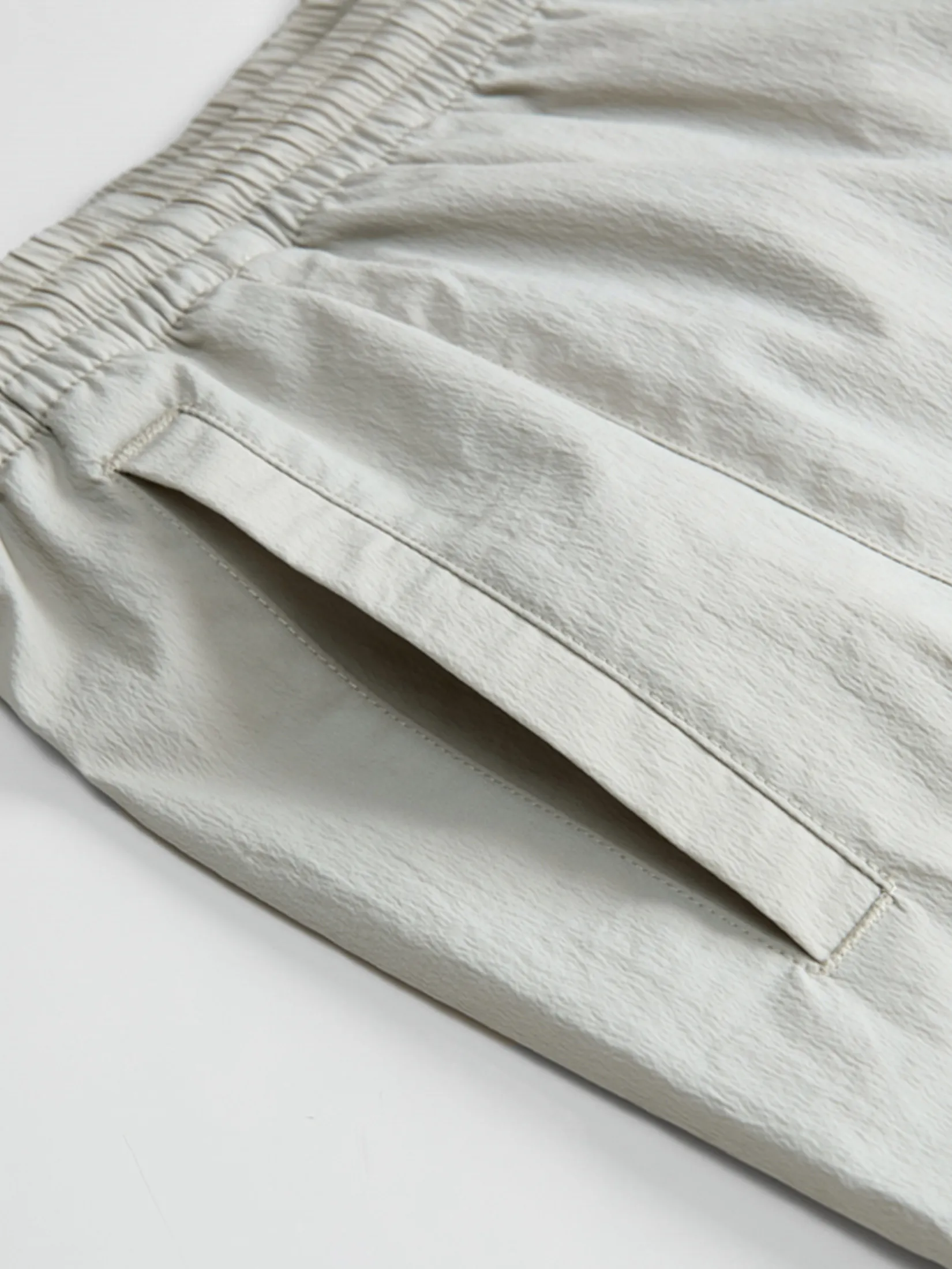 GIORDANO Men's Online Exclusive Comfort Multi-Pocket Shorts (Korea) Grey