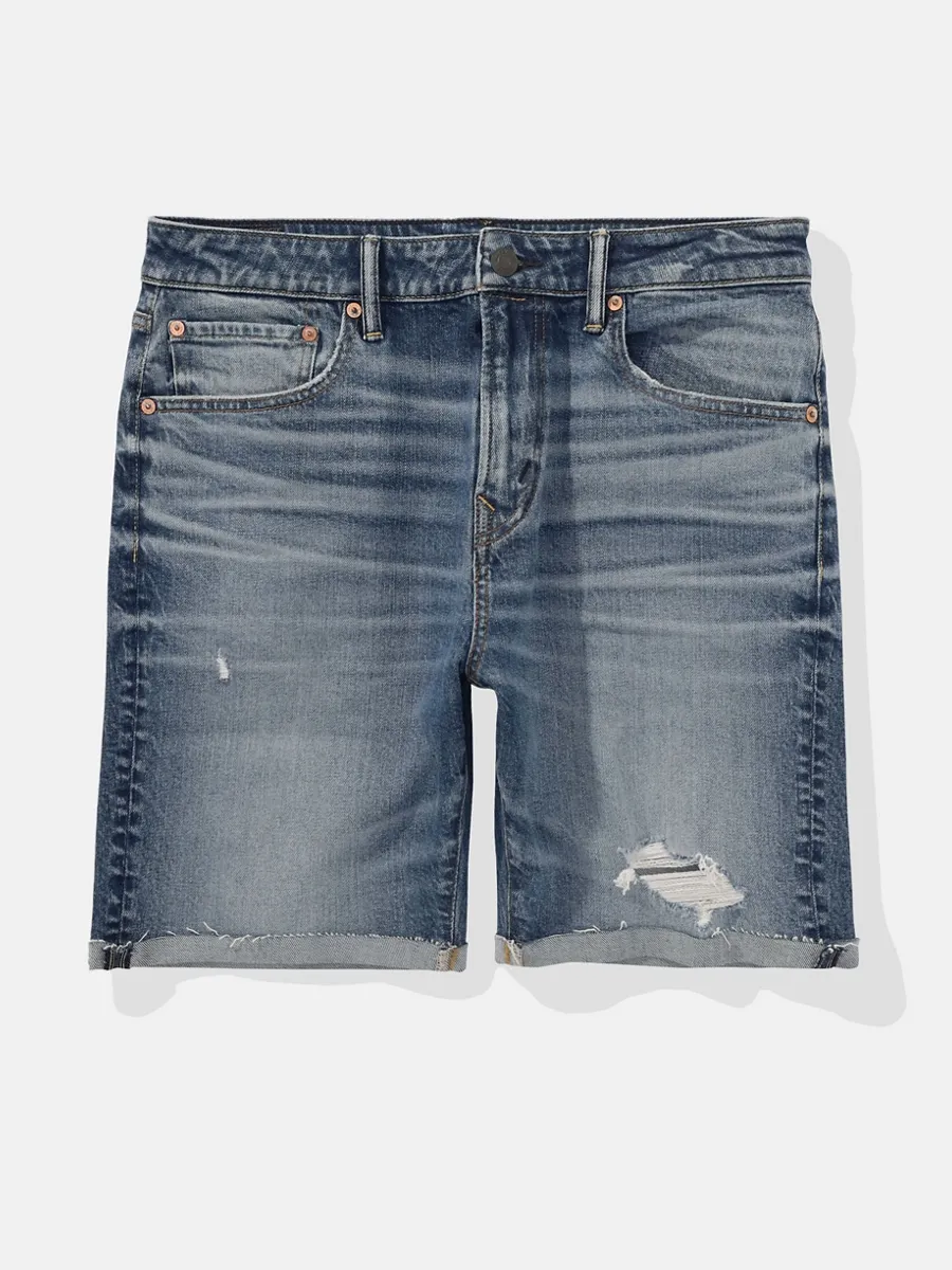 AMERICAN EAGLE MEN MEDIUM W/ DESTROY BAGGY JEAN SHORT - CUT & CUFF 936 MEDIUM WASH