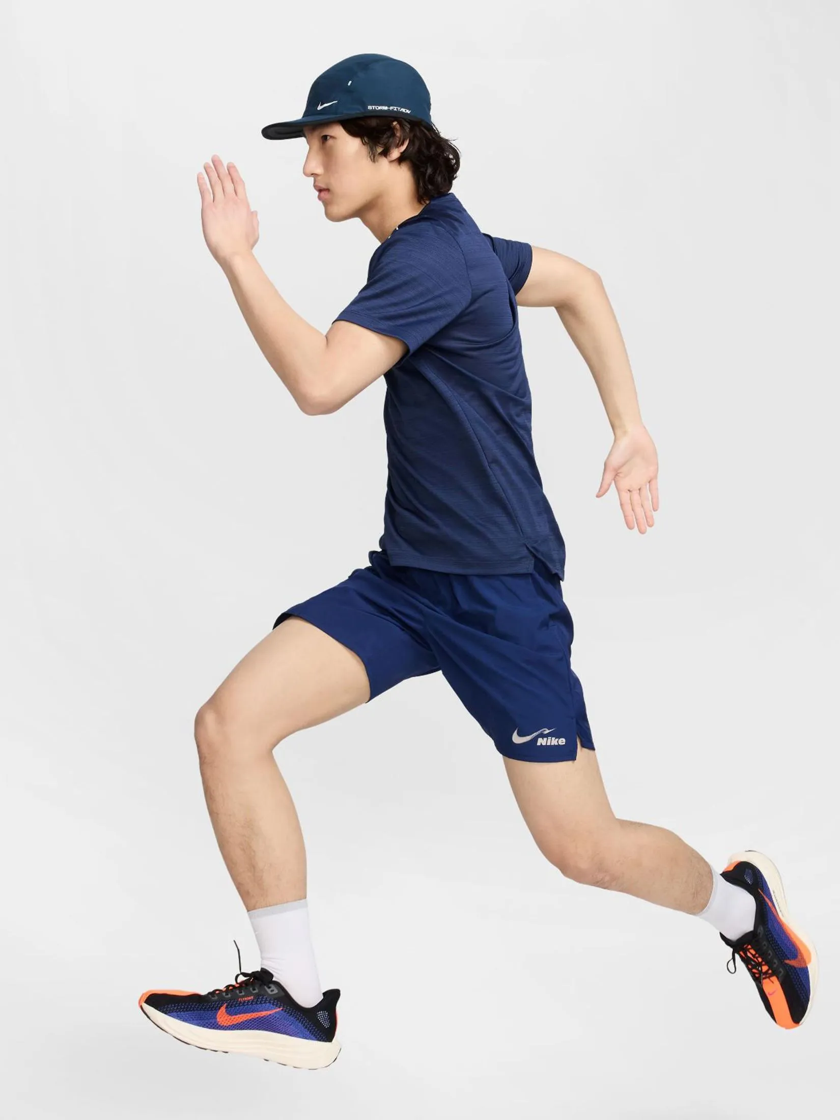 NIKE Men Shorts Sport Dri-Fit Challenger 7"