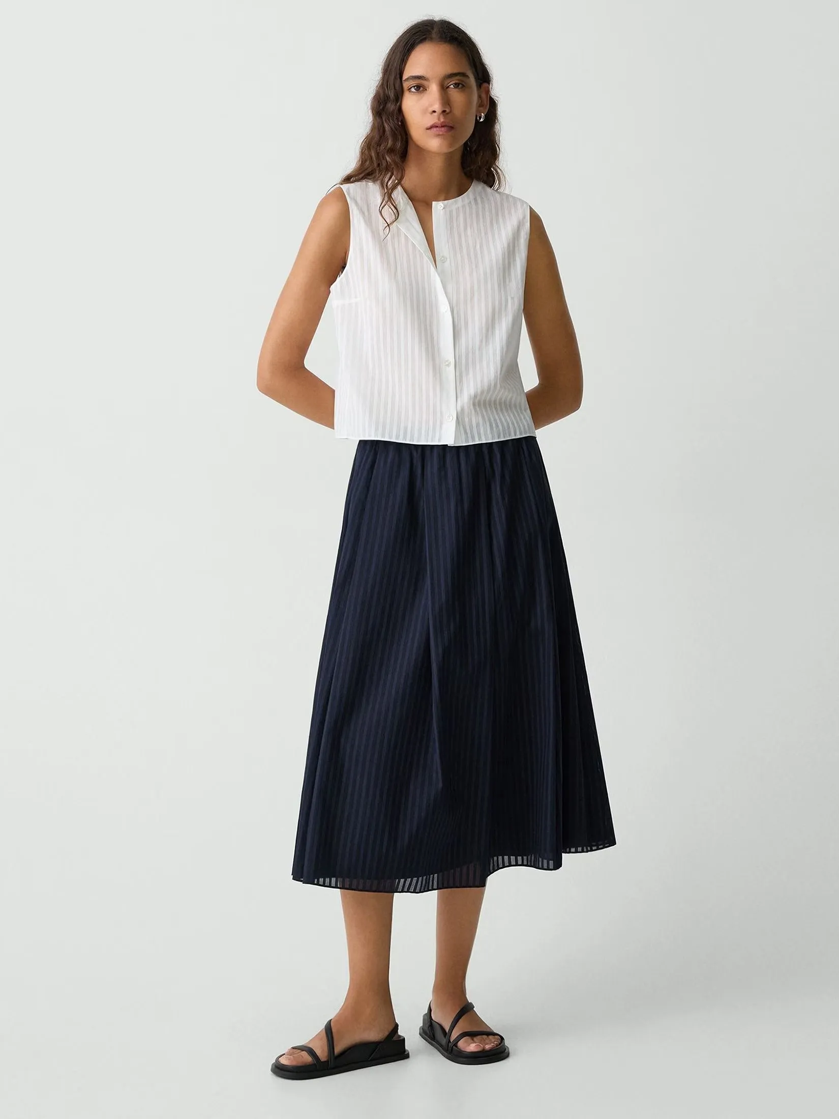 THEORY Women Top Button-Up Shell In Linear Cotton