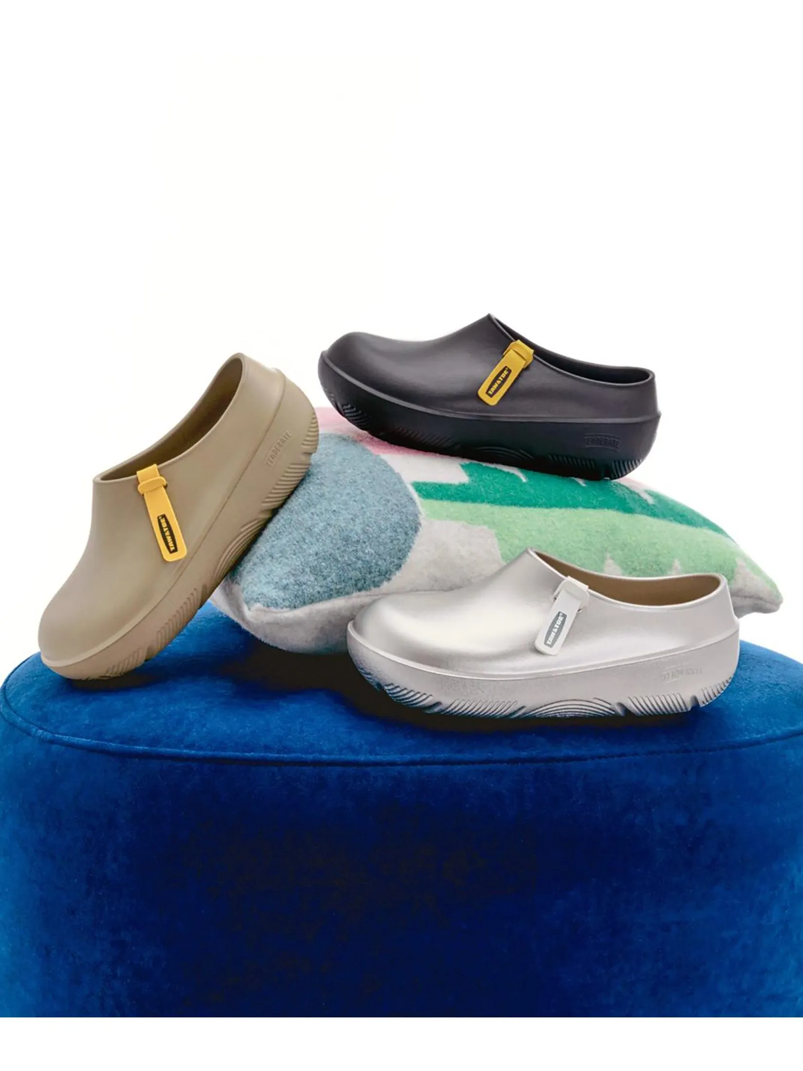 TAW&TOE Unisex Sandals Zerovity Tonton Black