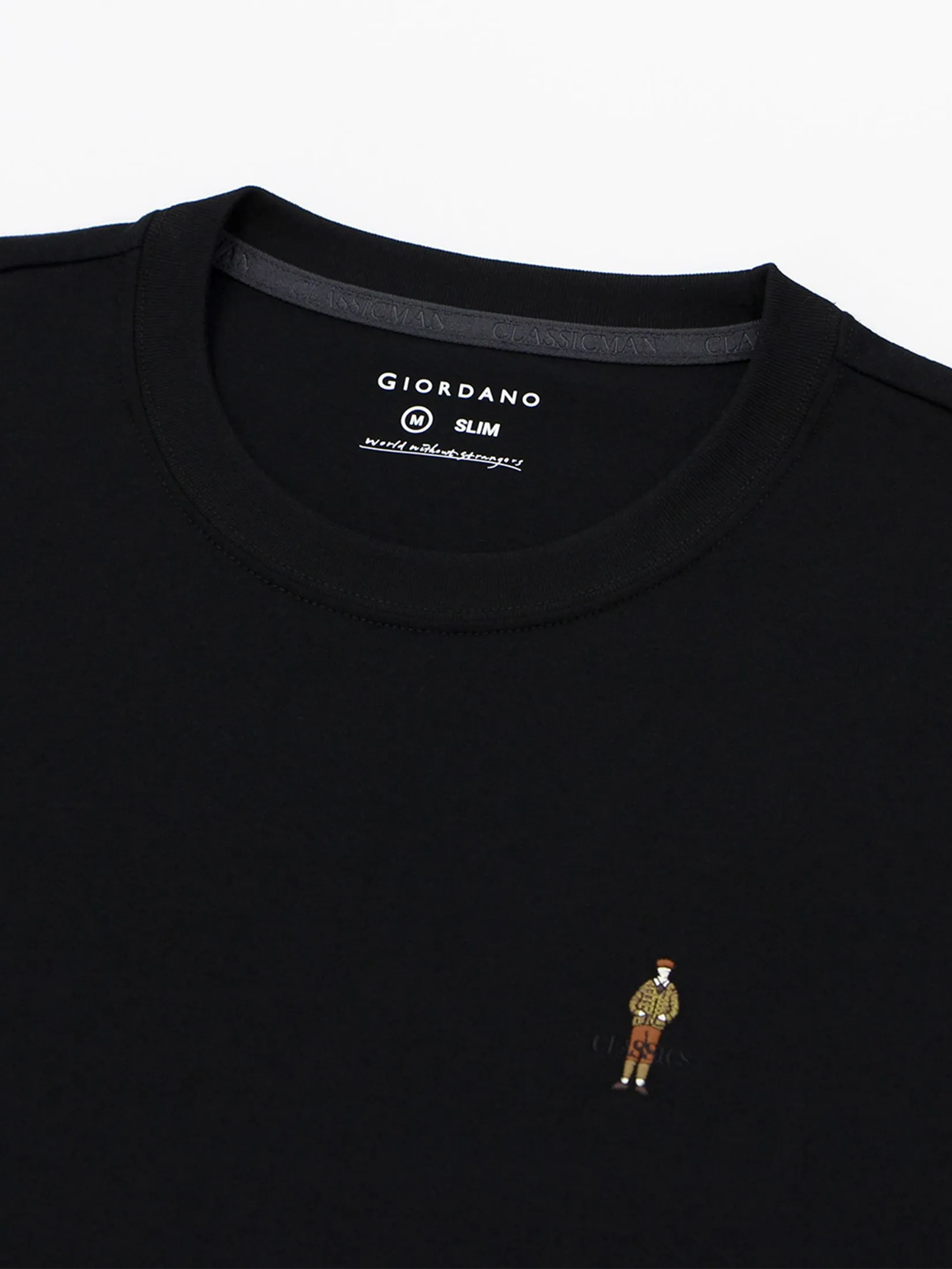 GIORDANO Men's Slim Cotton Embroidery Tee (Classic Man) Black