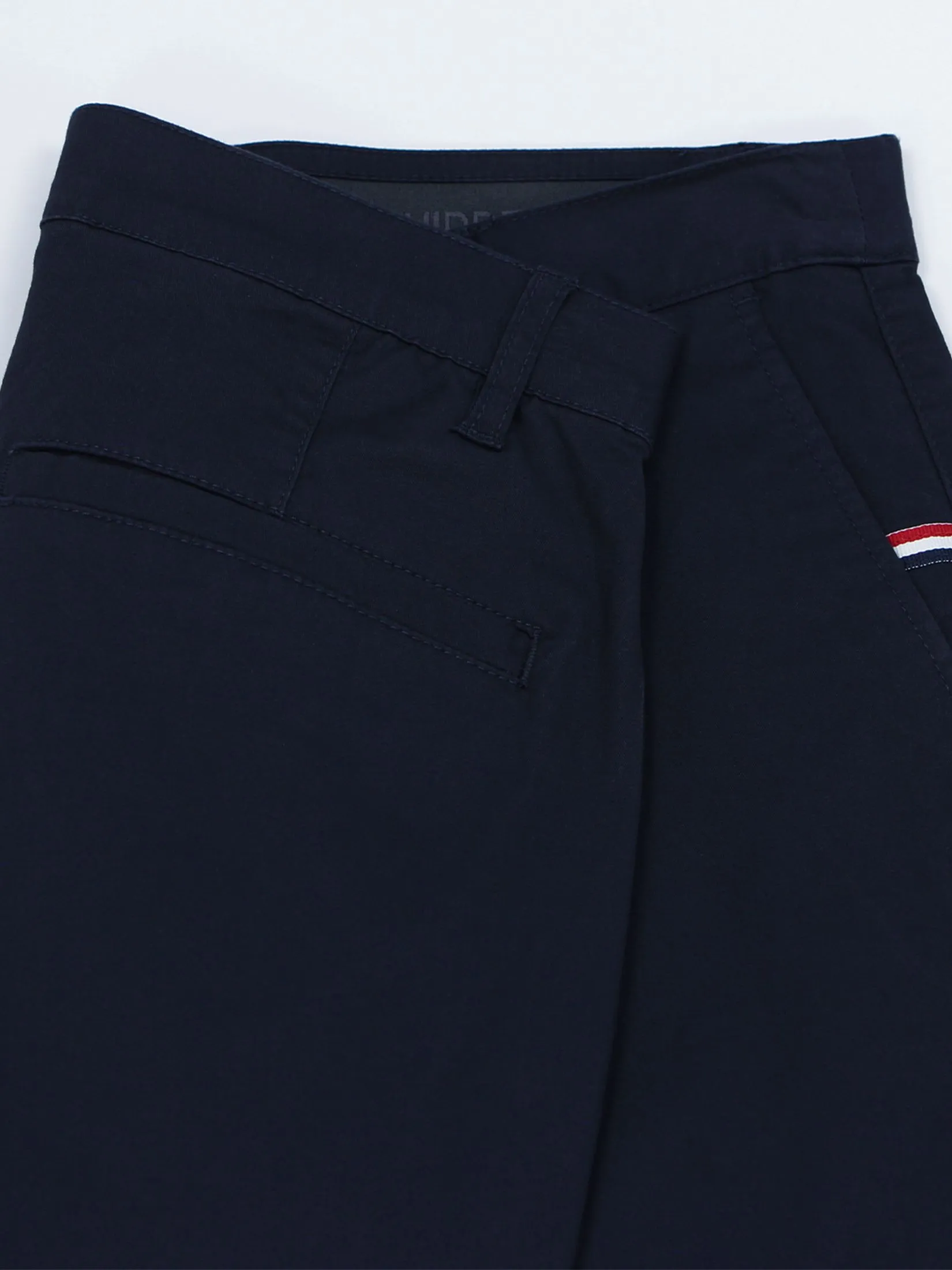 GIORDANO Men's Slim Taper Shorts (180° Elastic Waist) Signature navy