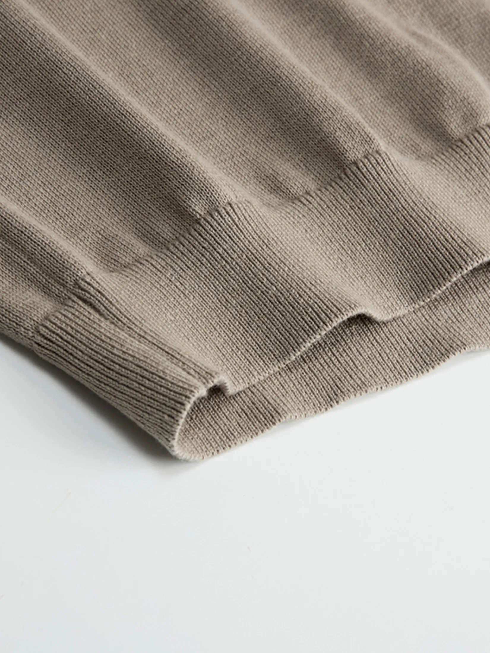 GIORDANO Men s Online Exclusive Soft Knit Polo Pullover Sweater (Korea) Khaki