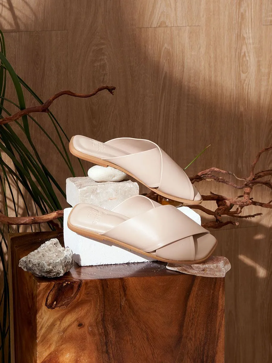 BUCKLE ME Sandals Pretzel BM43-BEIGE Beige