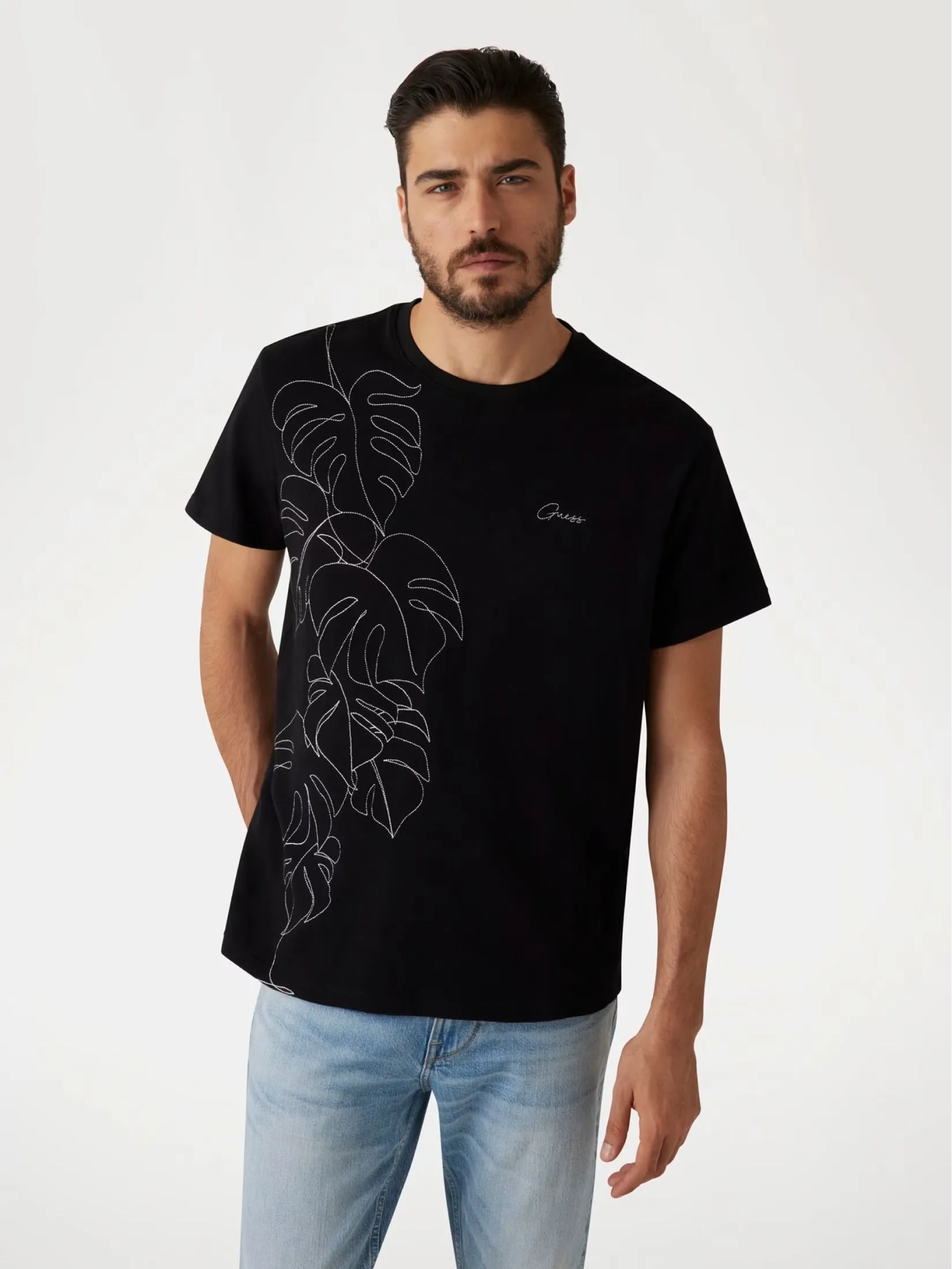 GUESS GUESS MEN Regular-fit Logo  T-Shirt  M5GI22KCT51  -  Black