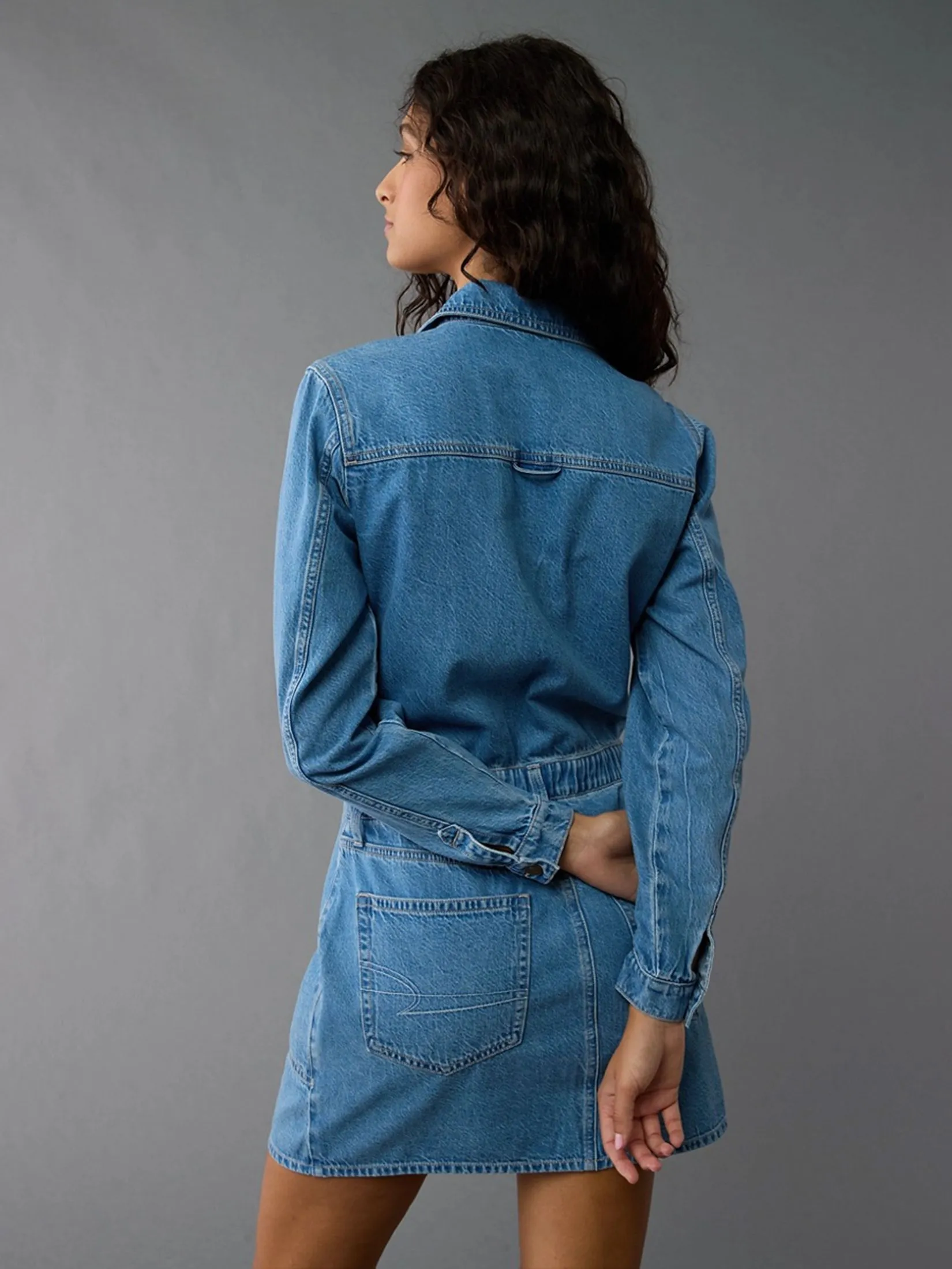 AMERICAN EAGLE WOMEN 7970 DENIM COVERALL SKIRT 936 MEDIUM WASH