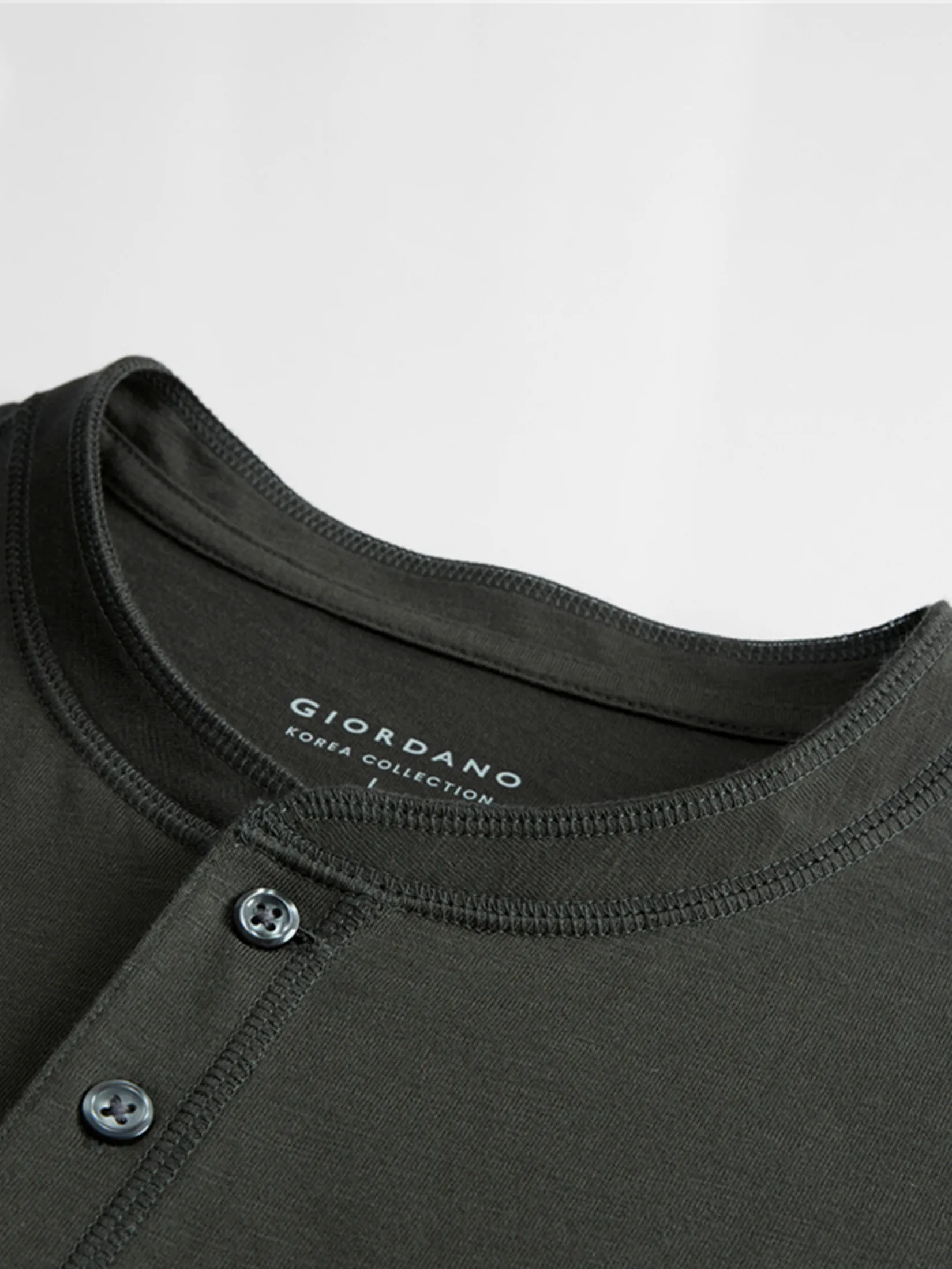 GIORDANO Men s Online Exclusive Cotton Blend Henley T-shirt (Korea) Carbon Grey