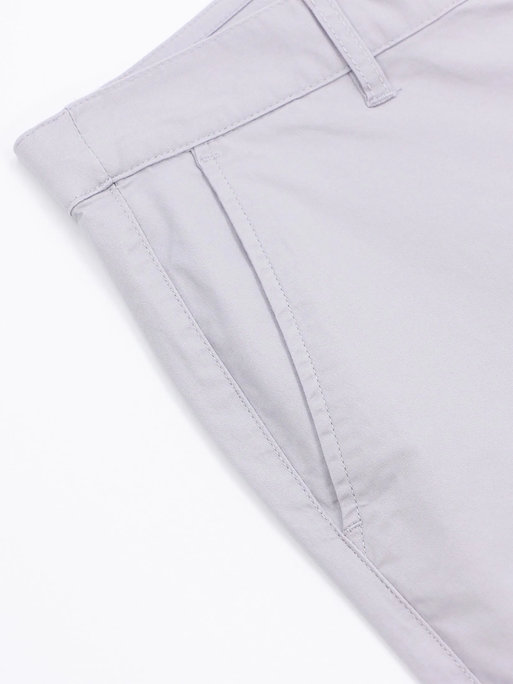 GIORDANO Men's Slim Taper Bermuda Shorts (180° Elastic Waist) Dolphin Grey