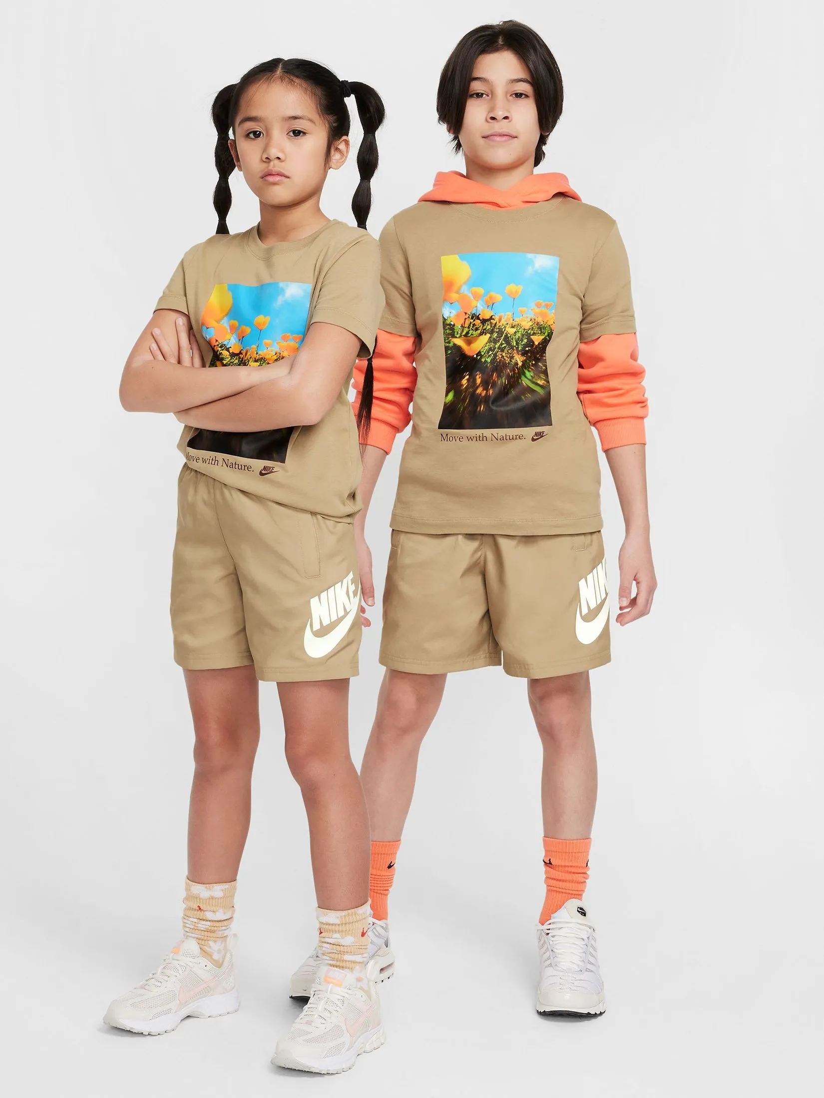 NIKE KIDS Unisex Kids Shorts Club Woven 6IN