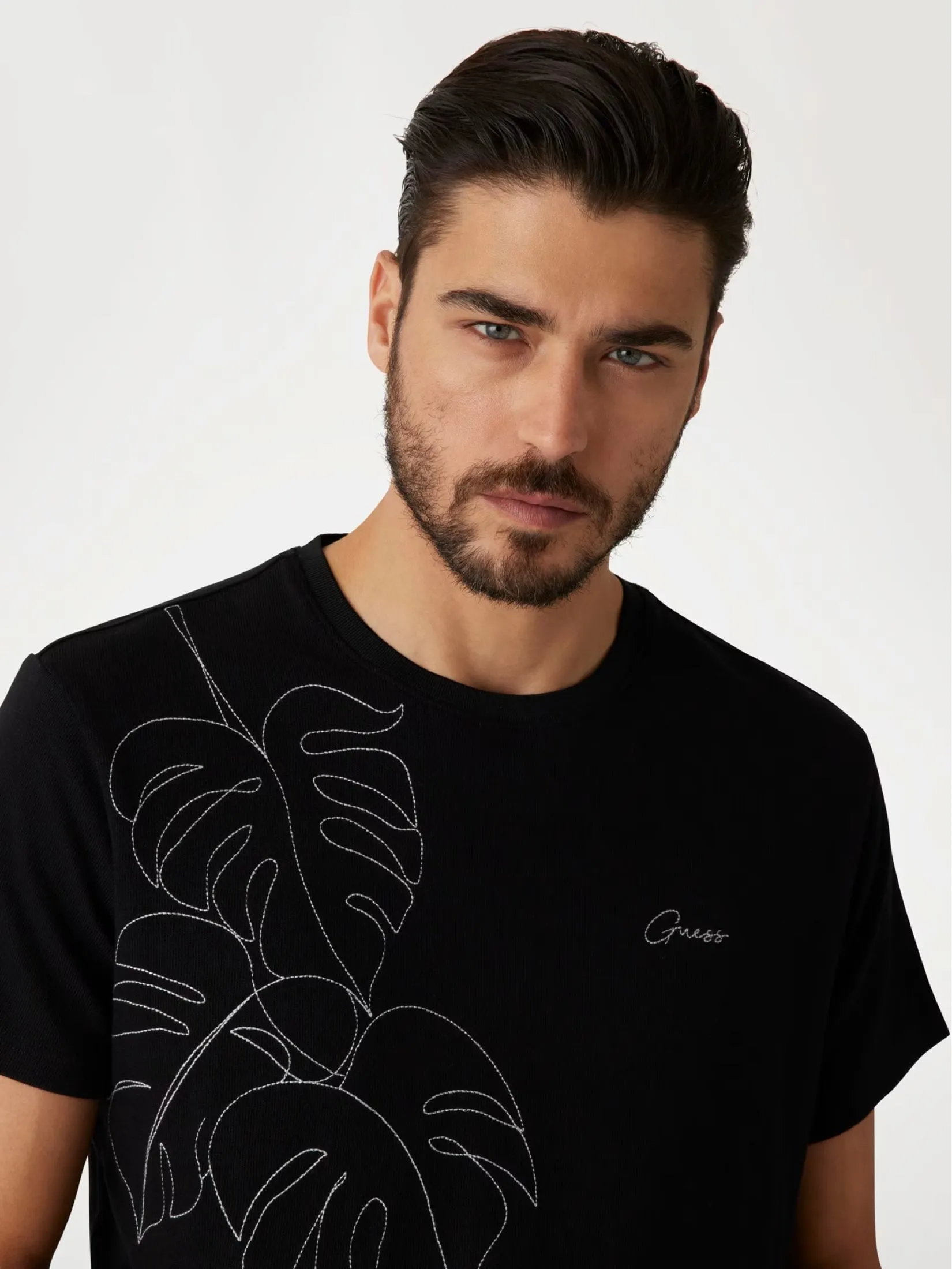 GUESS GUESS MEN Regular-fit Logo  T-Shirt  M5GI22KCT51  -  Black